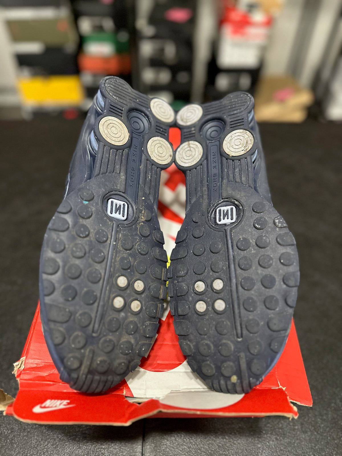 Size 10 - Nike Shox R4 Obsidian Reflective