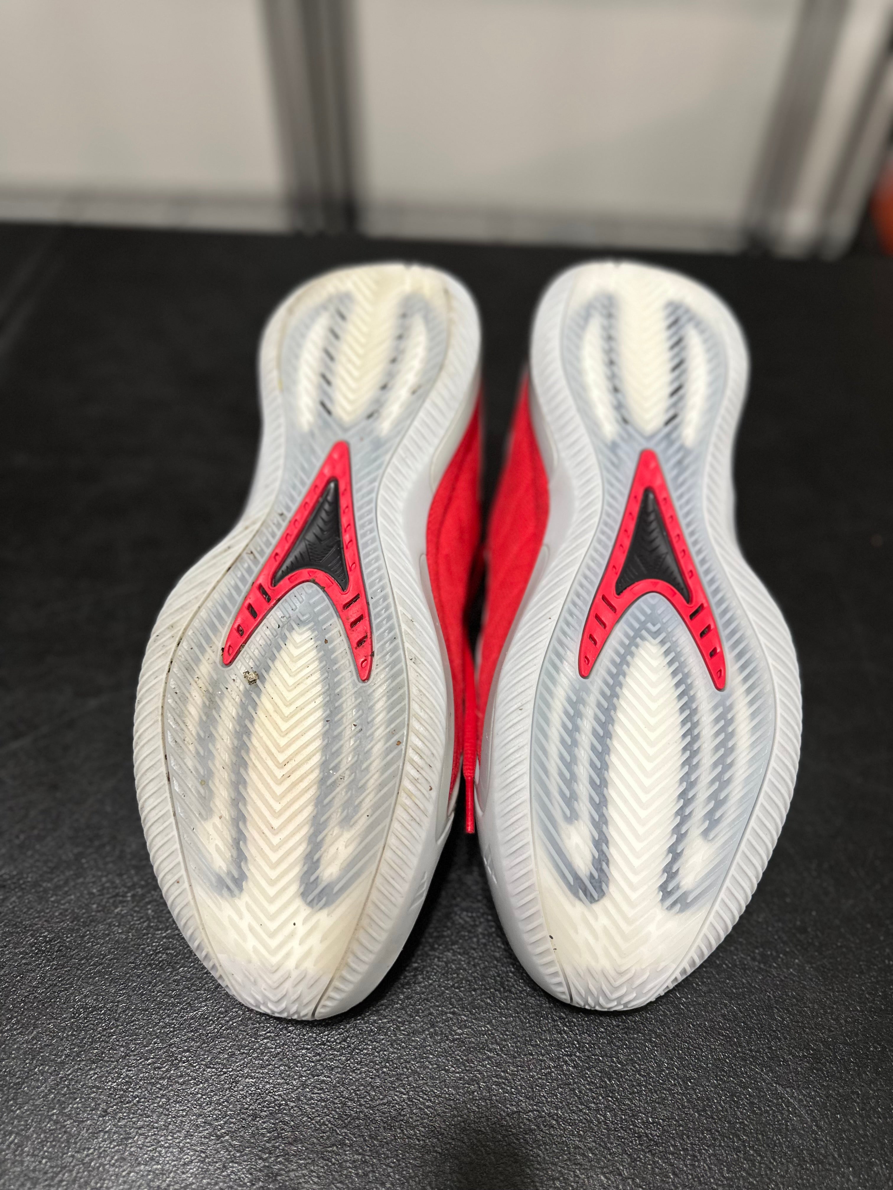 Size 10.5 - AE 2 red/grey