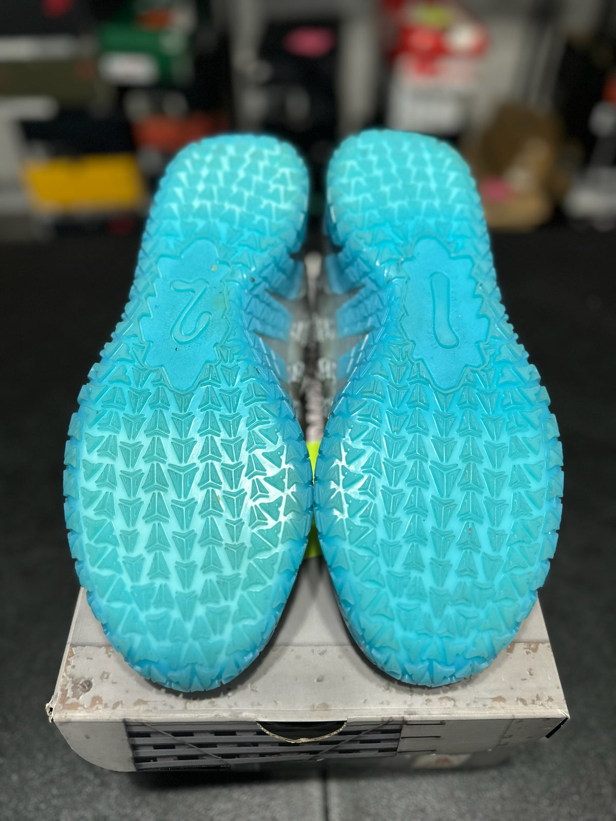 Size 10 - ja 3 Jurassic park cloud island