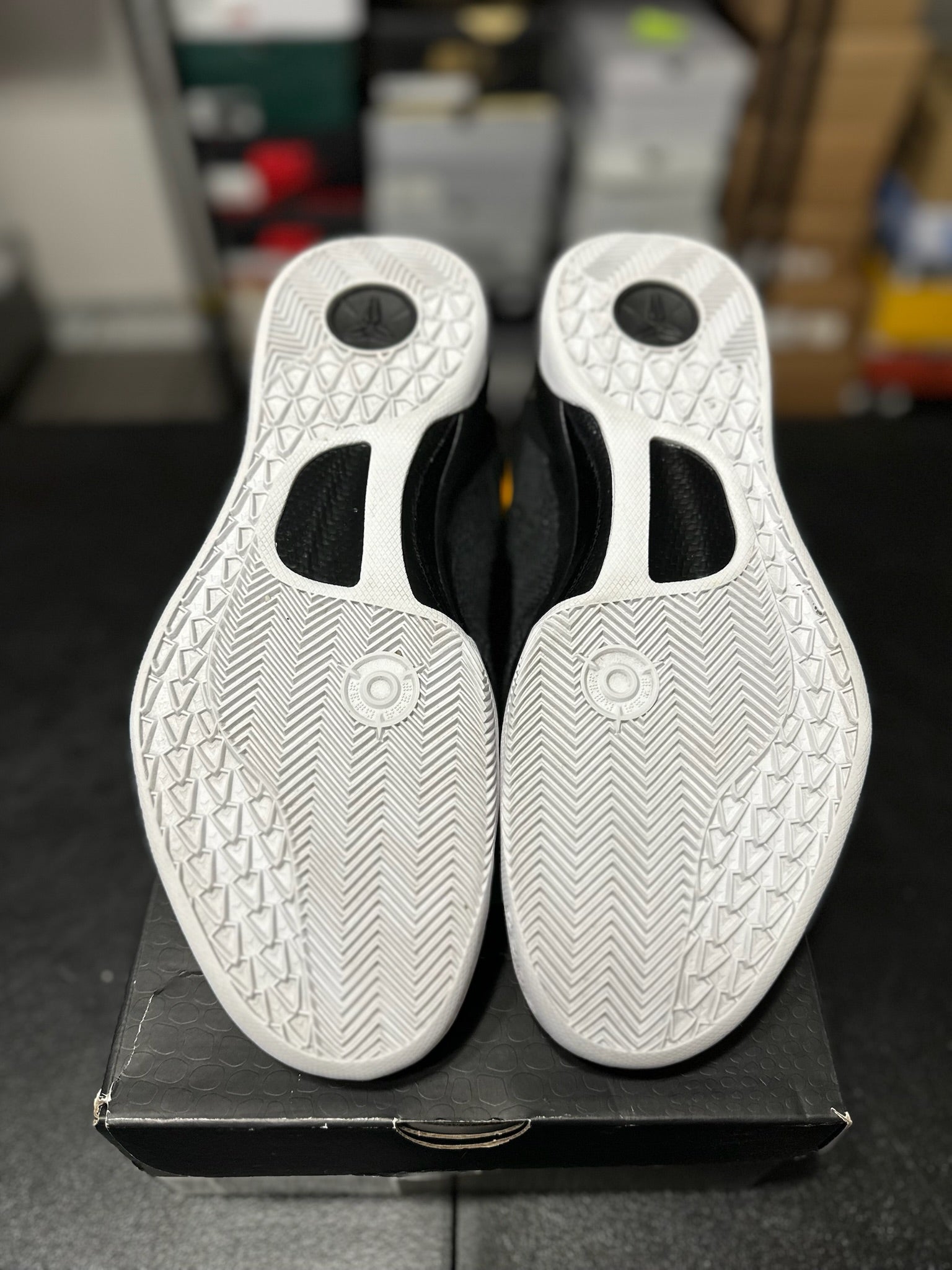 Size 11.5 - Kobe 8 Protro Lakers Away