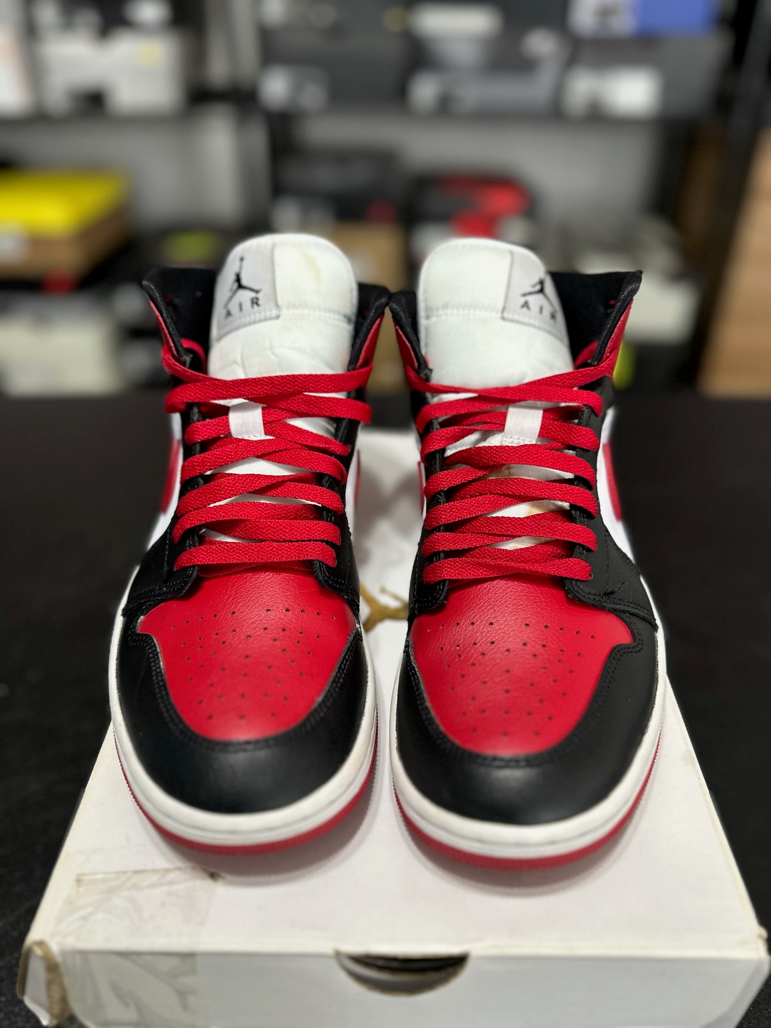 Size 8.5 - (10W) J1 Mid Alternate Bred Toe