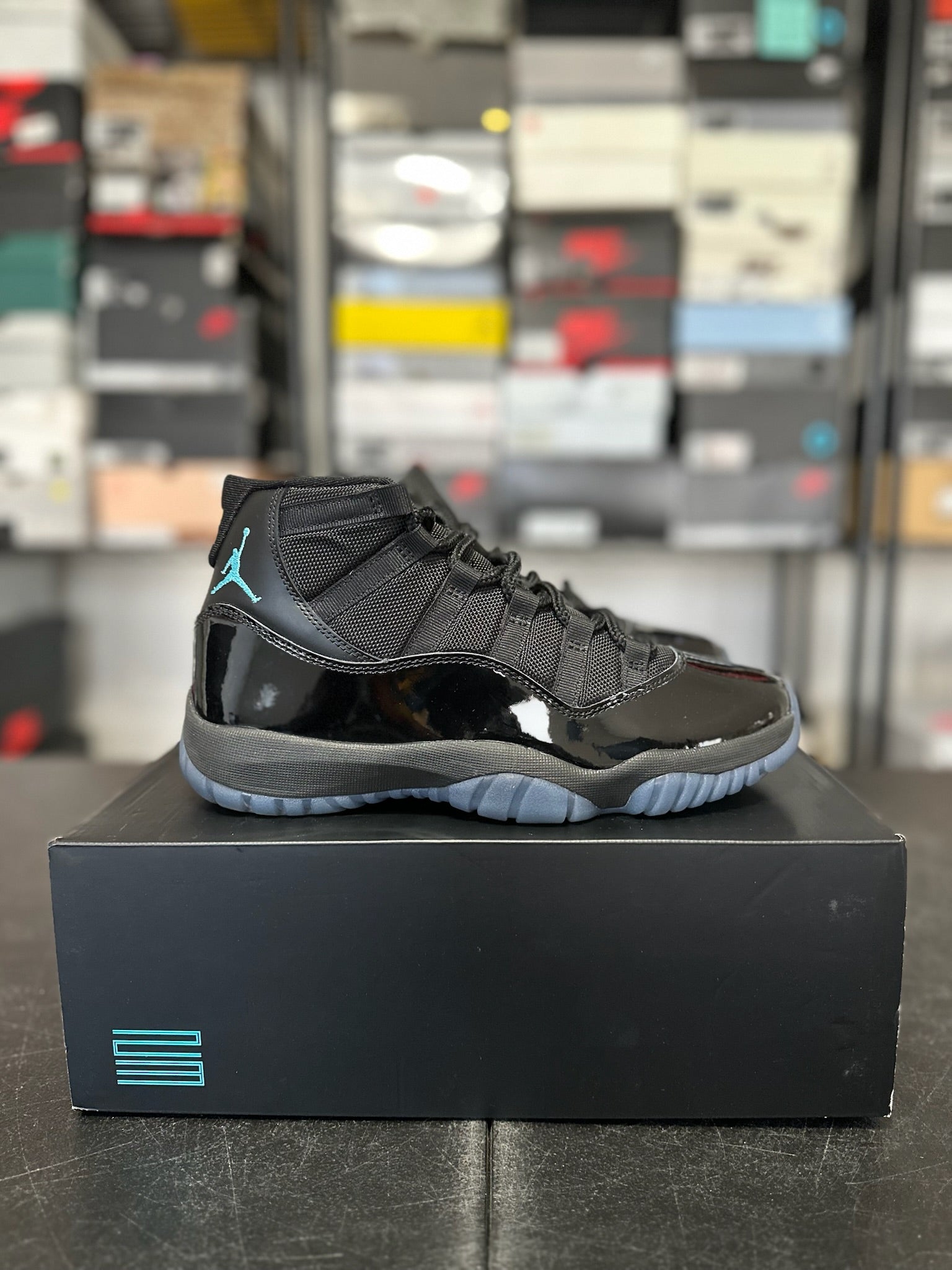 Size 8.5 - J11 Gamma Blue