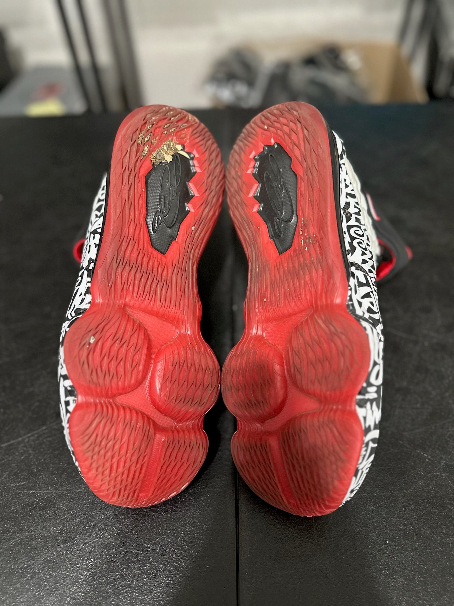 Size 11 - LeBron 17 Graffiti