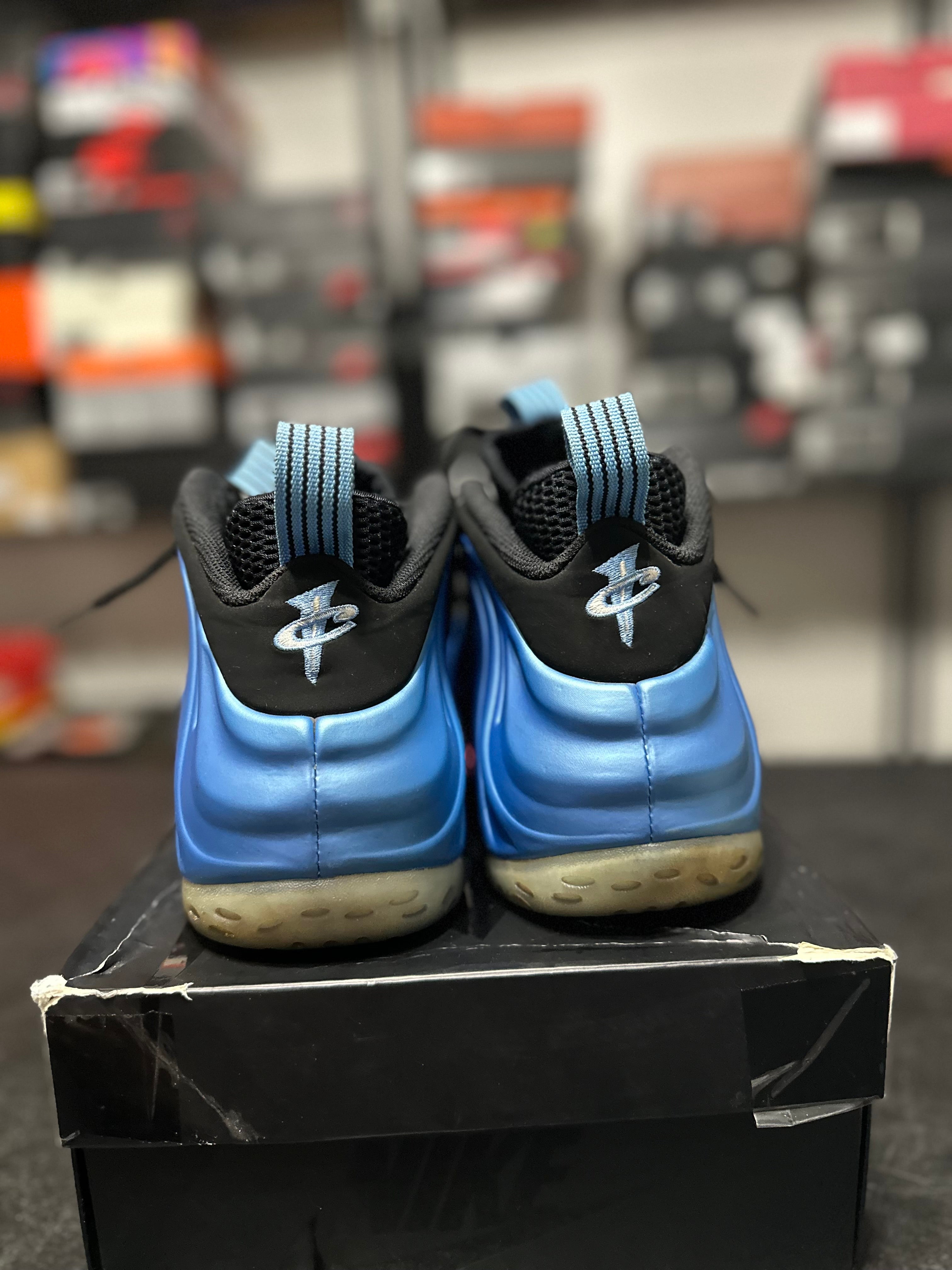 Size 11.5 - Foamposite one university blue