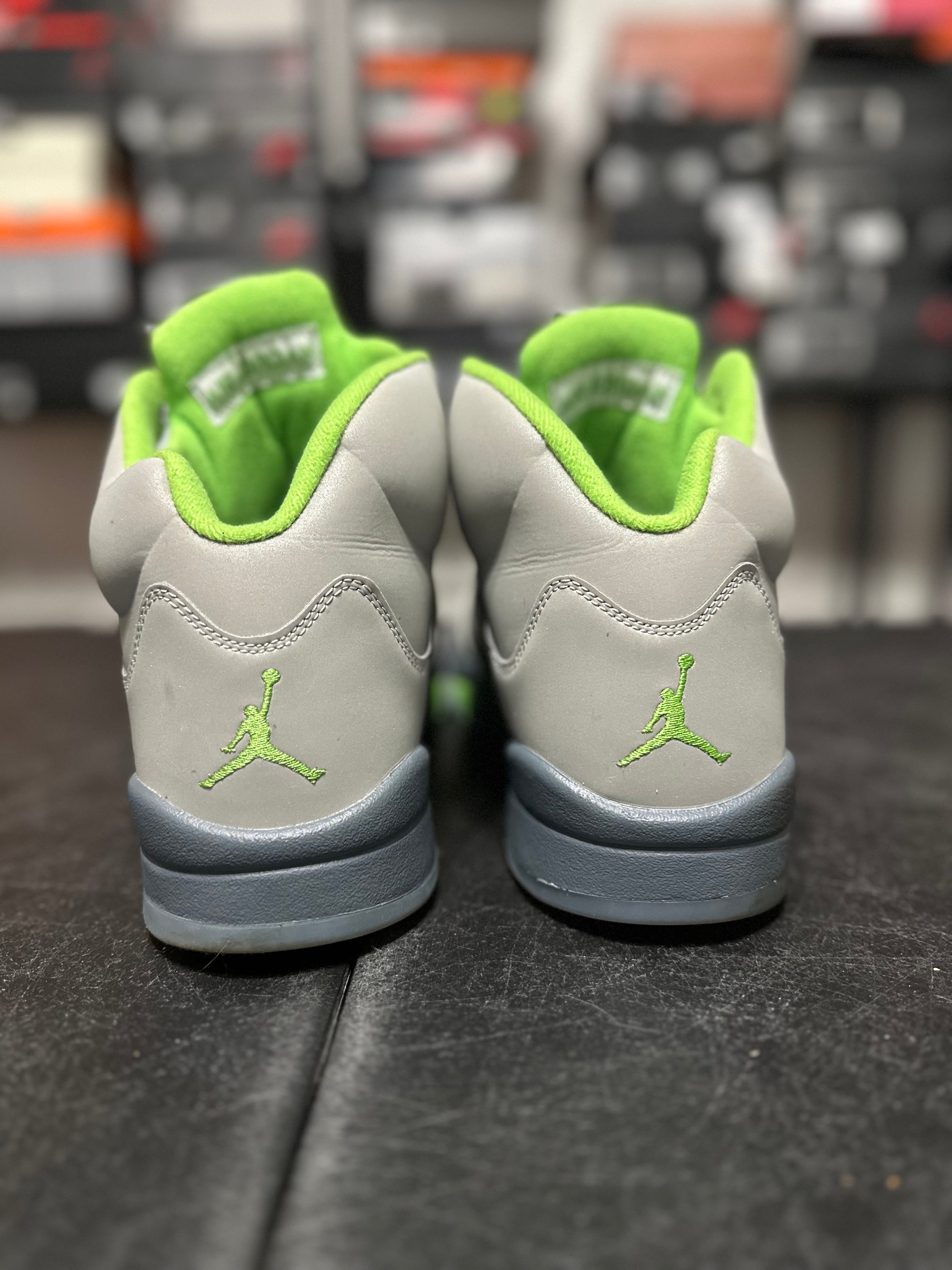Size 11.5 - J5 green bean