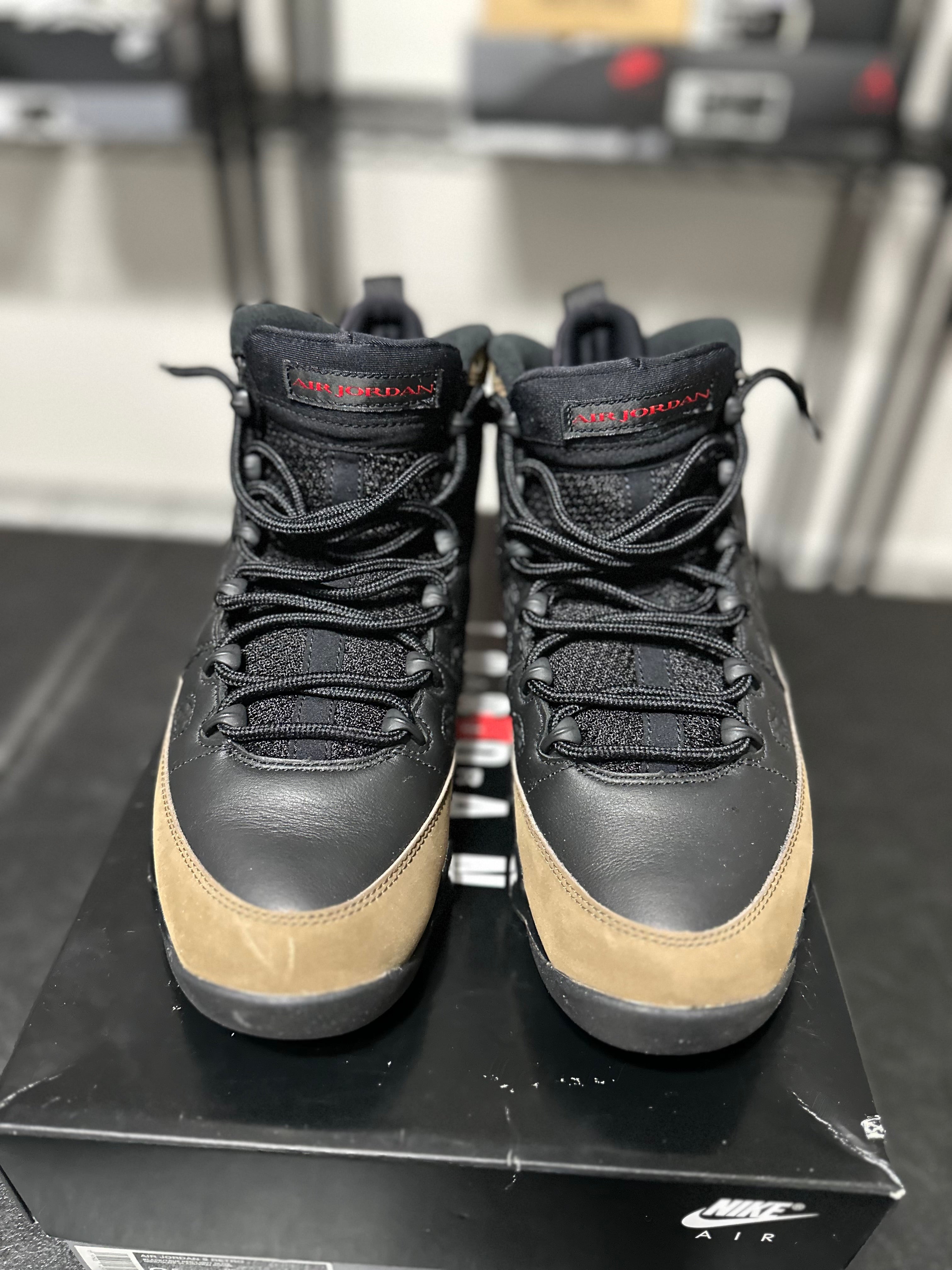 Size 9.5 - J9 Olive