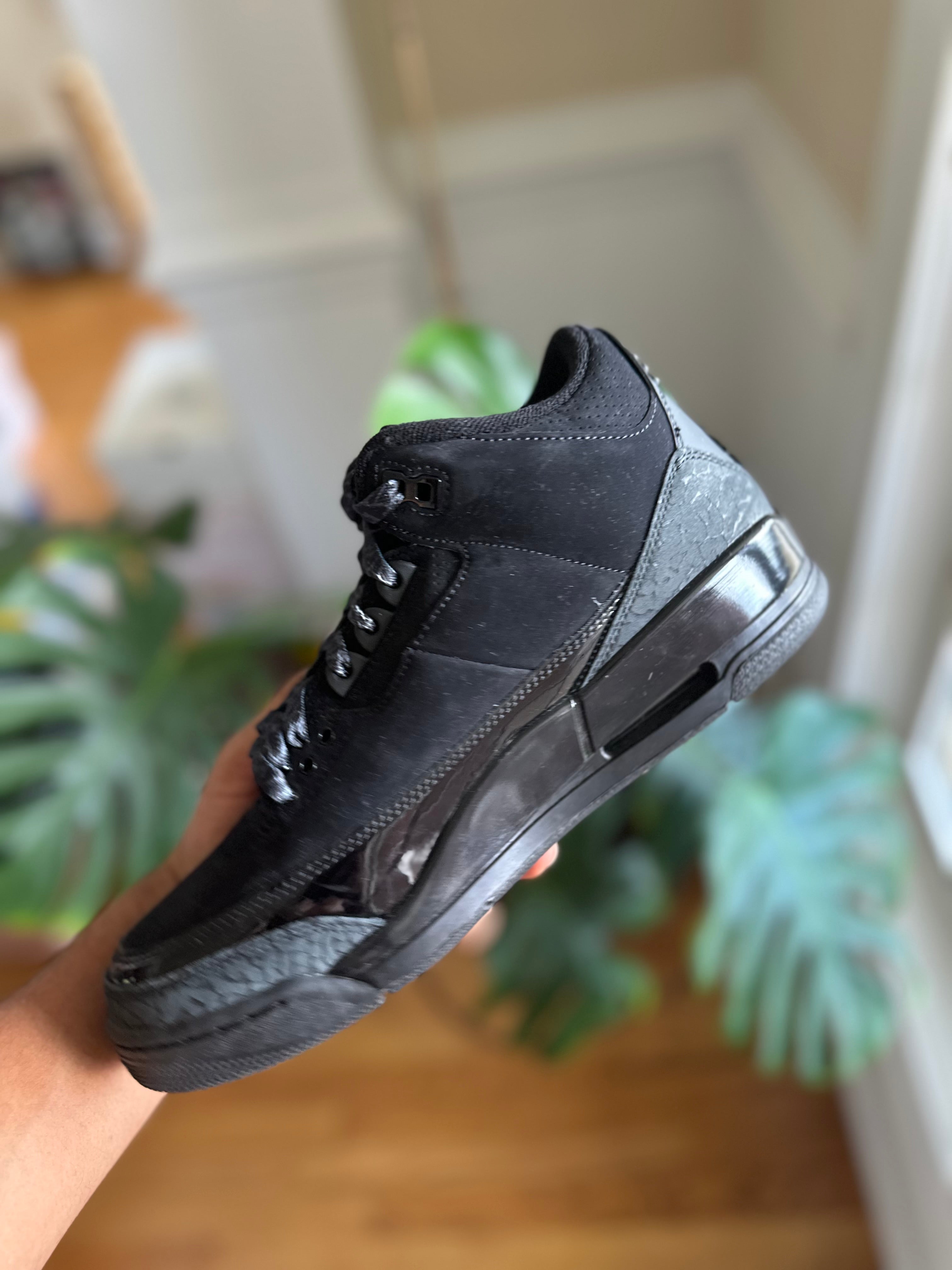 Size 8 - J3 black cat