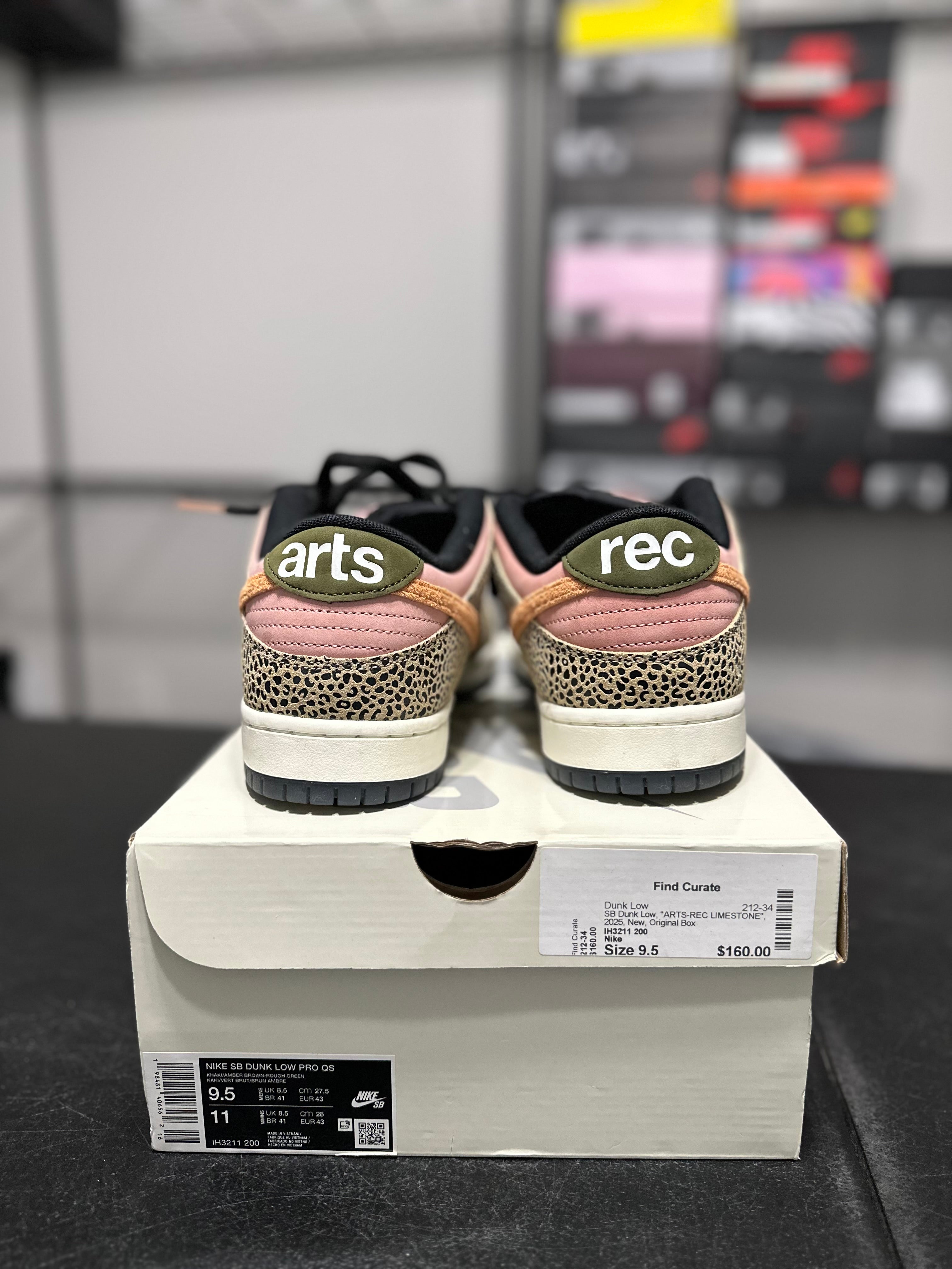 Size 9.5 - Sb dunk low arts and rec limestone