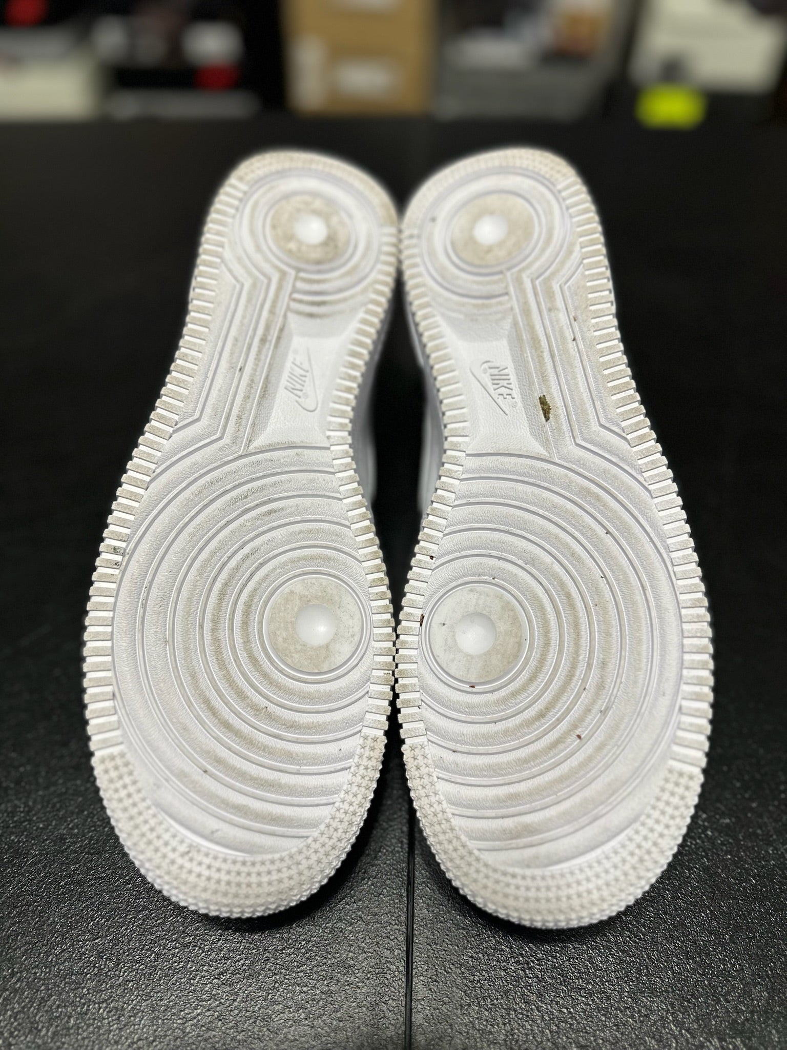 Size 8.5 - AF 1 ‘07 White