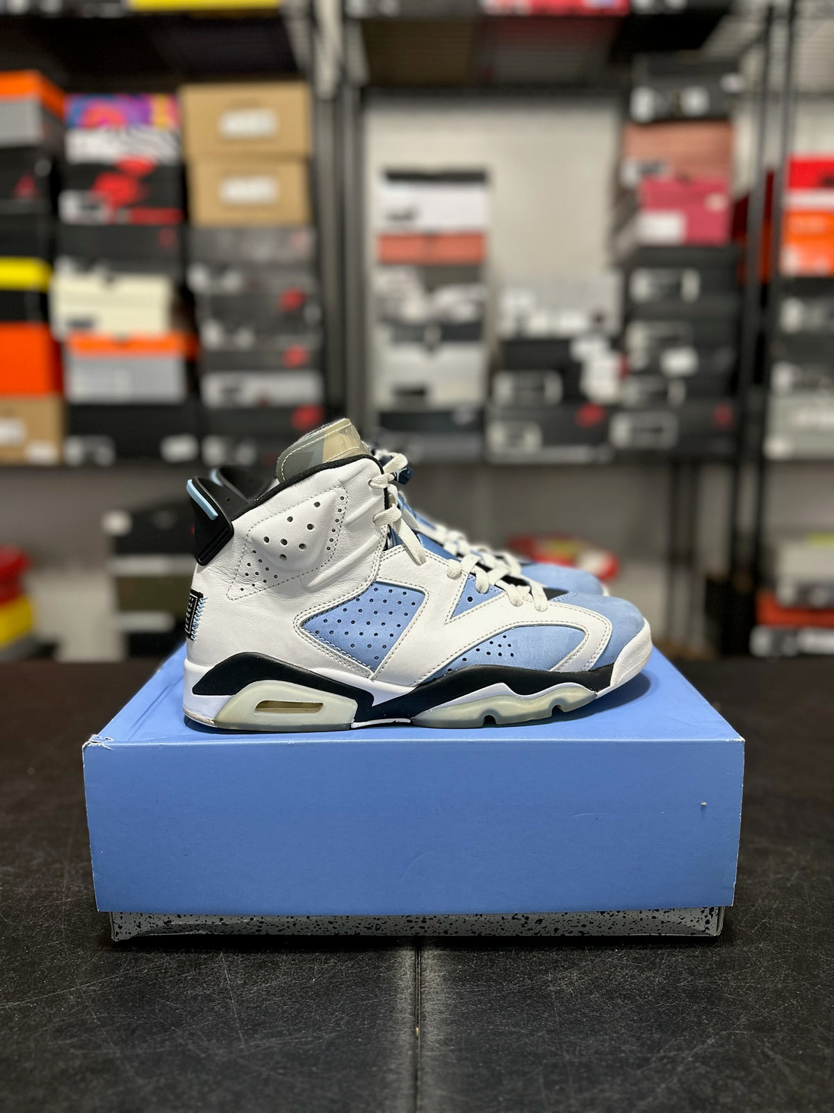 Size 9.5 - J6 UNC white