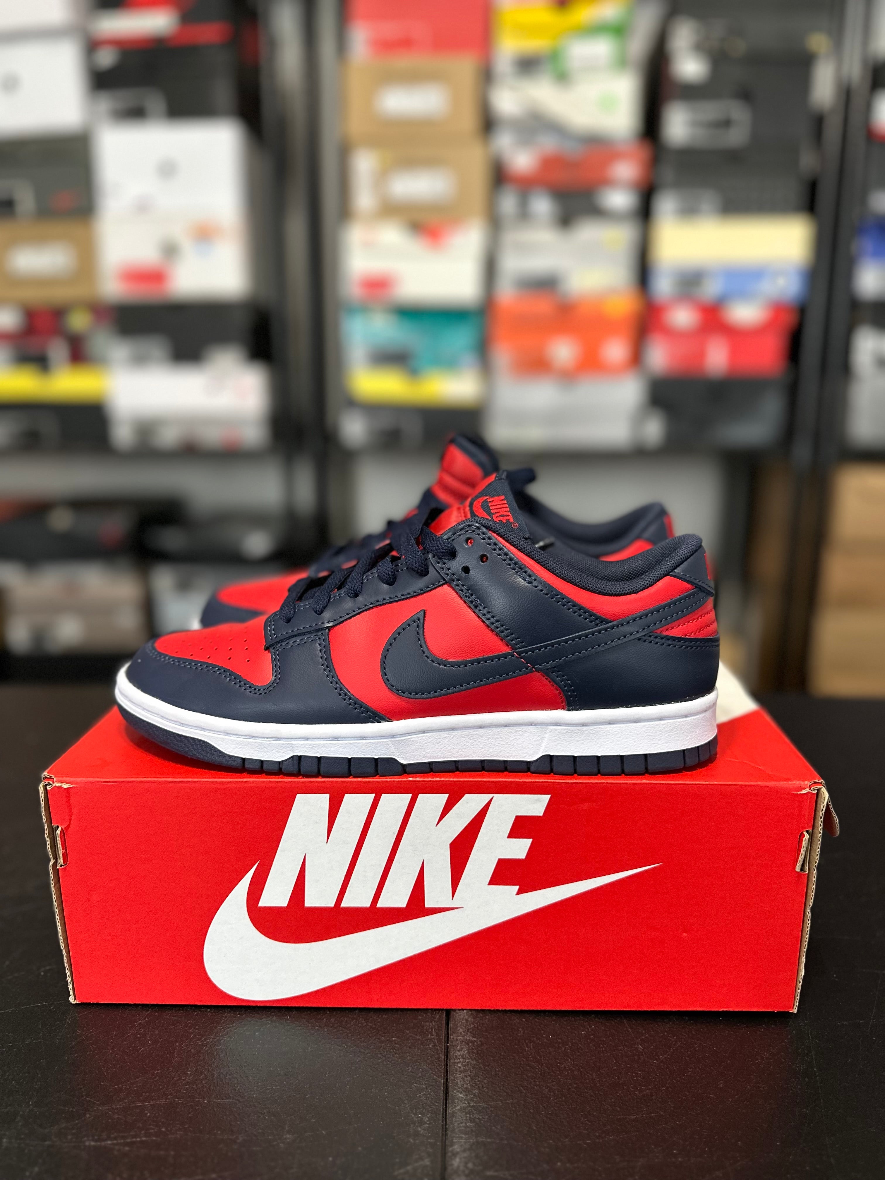 Size 8.5 - Dunk low navy red