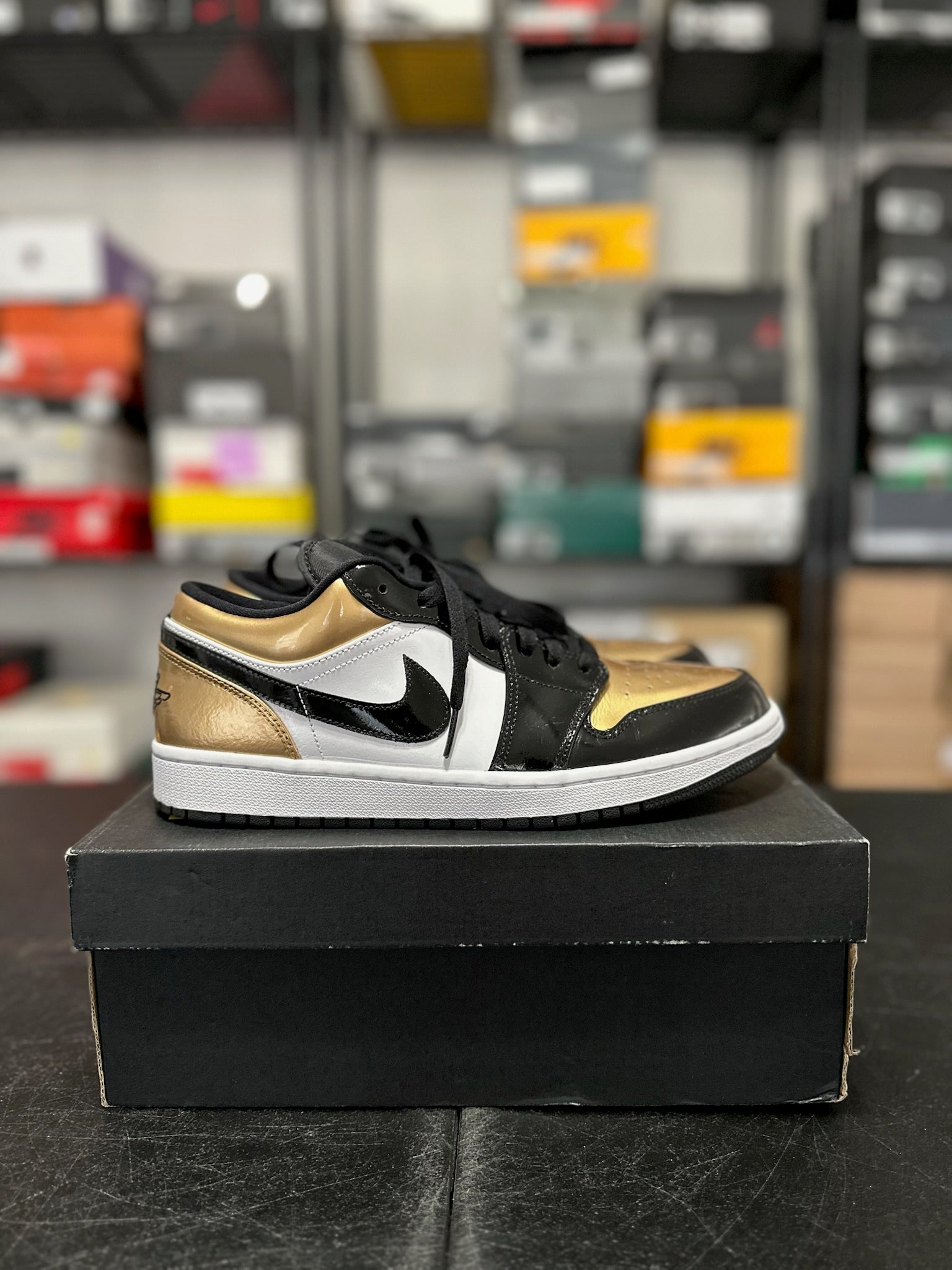 Size 10 - J1 Low Gold Toe
