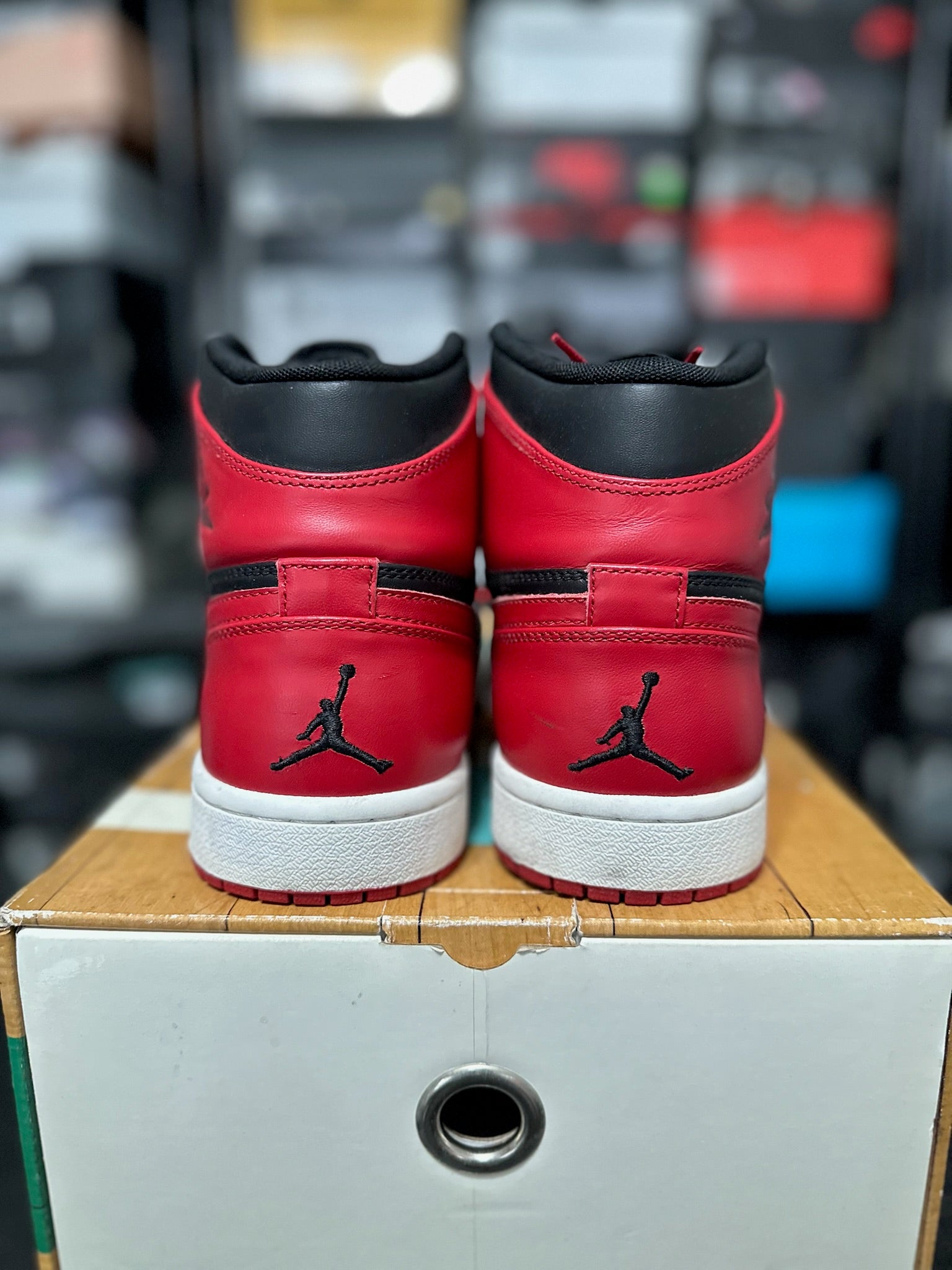Size 10 - J Defining Moments Pack One 60 Pts