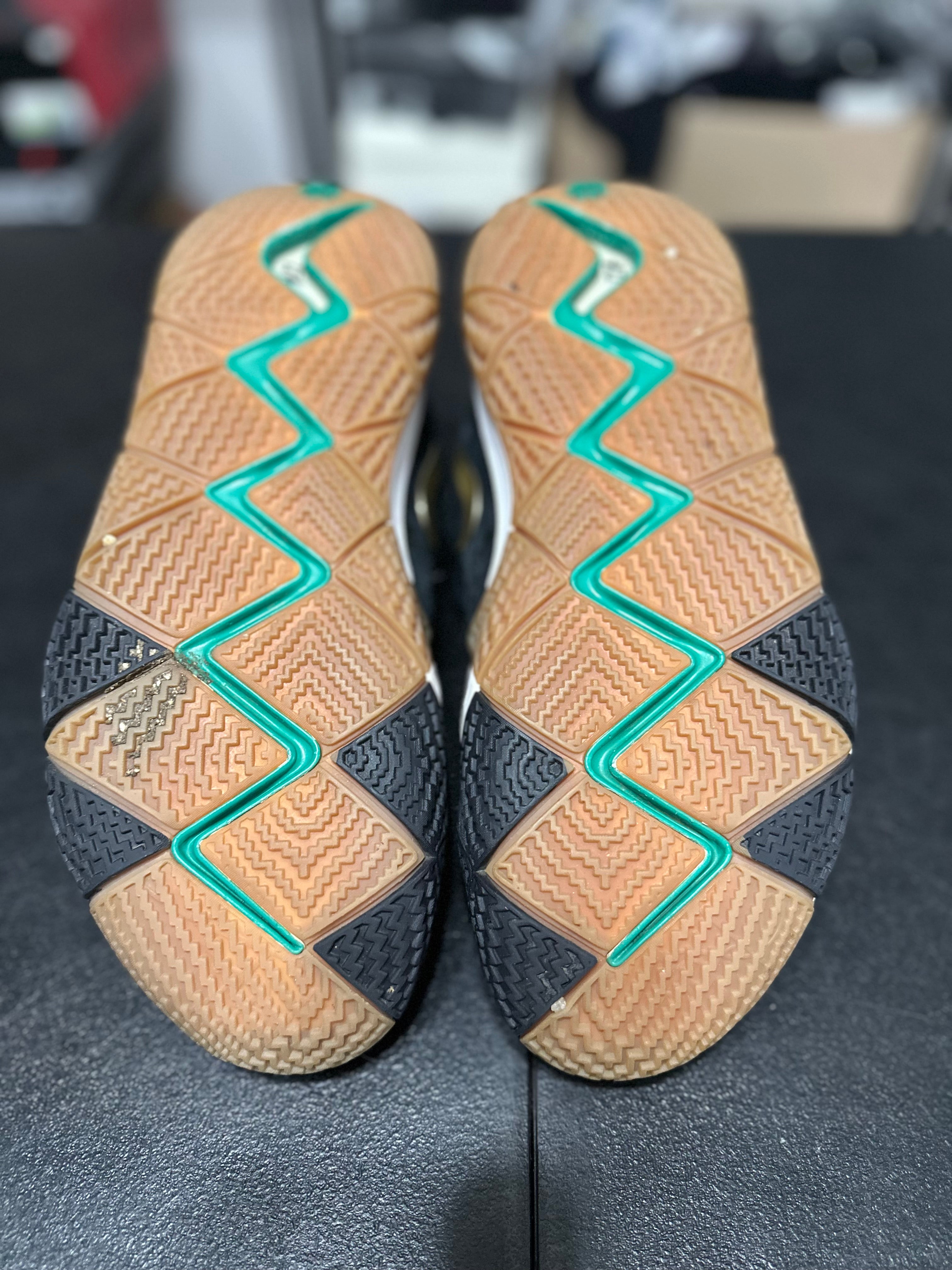 Size 11 - Kyrie 4 pitch blue