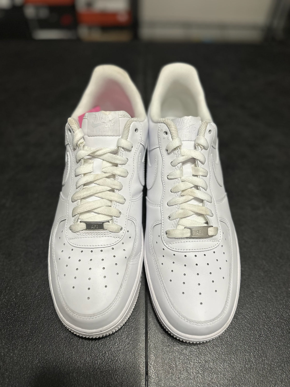 Size 11 - af 1 low ‘07 white