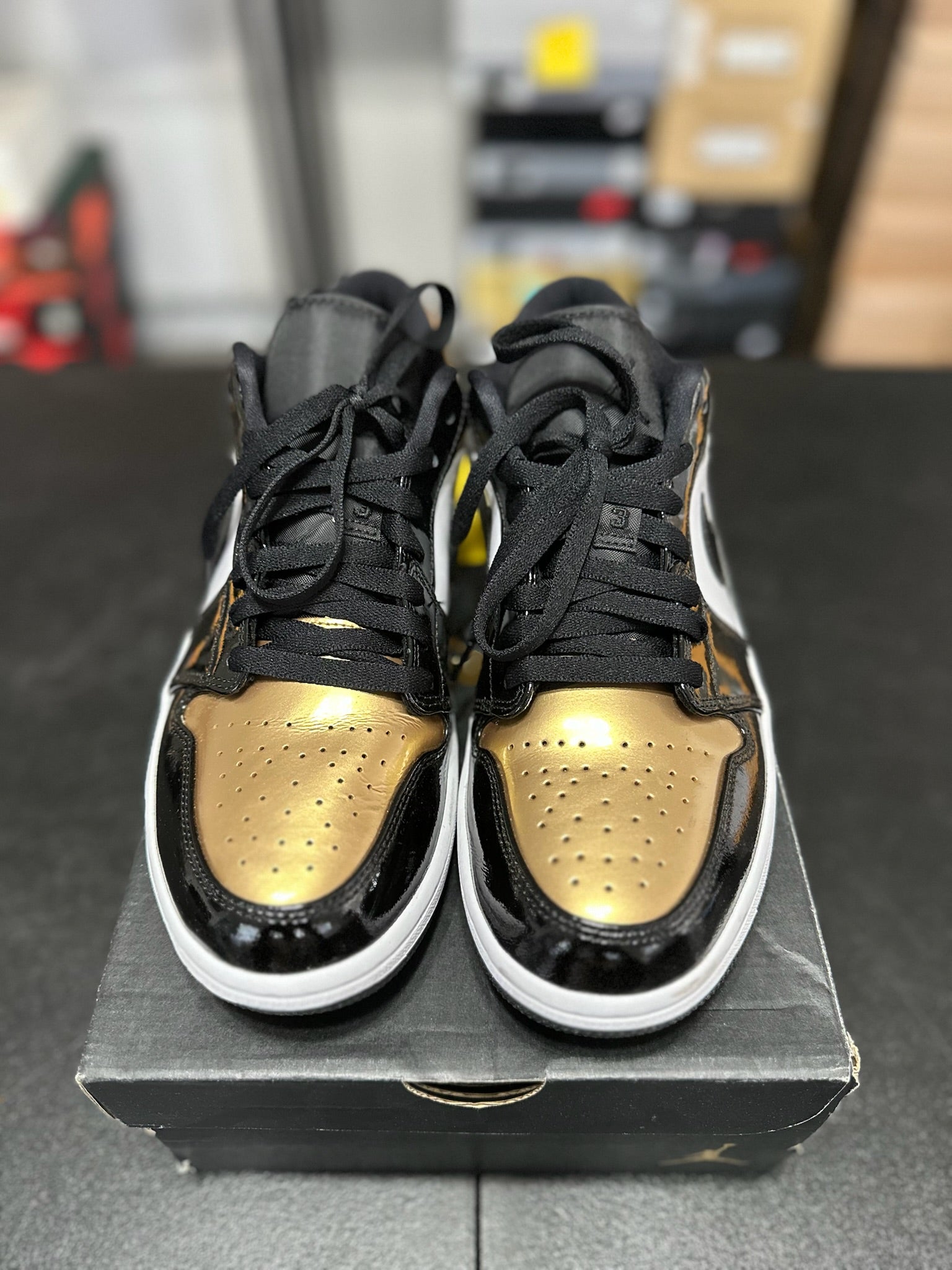 Size 10 - J1 Low Gold Toe