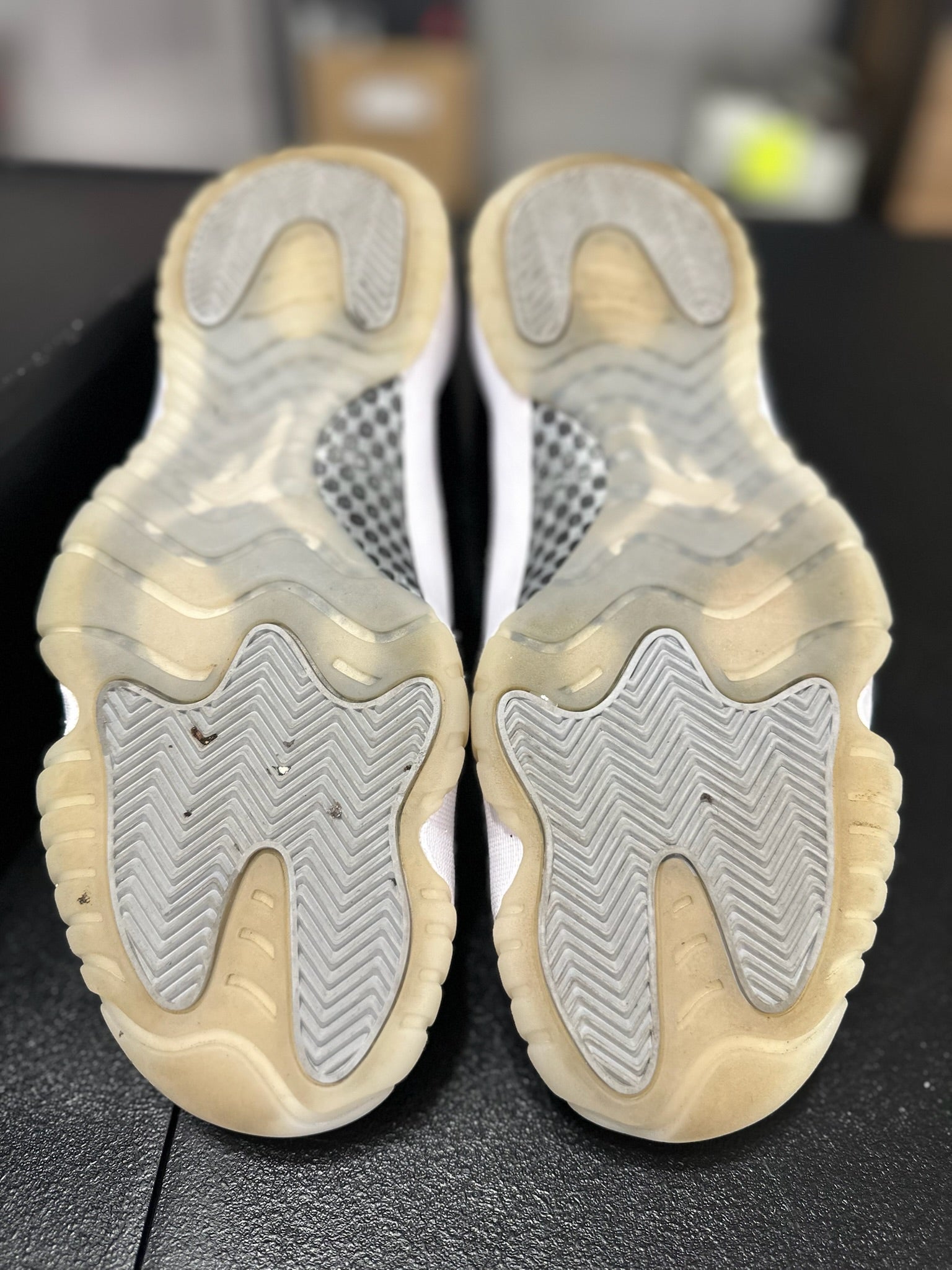 Size 8.5 - J11 Jubilee 25th Anniversary