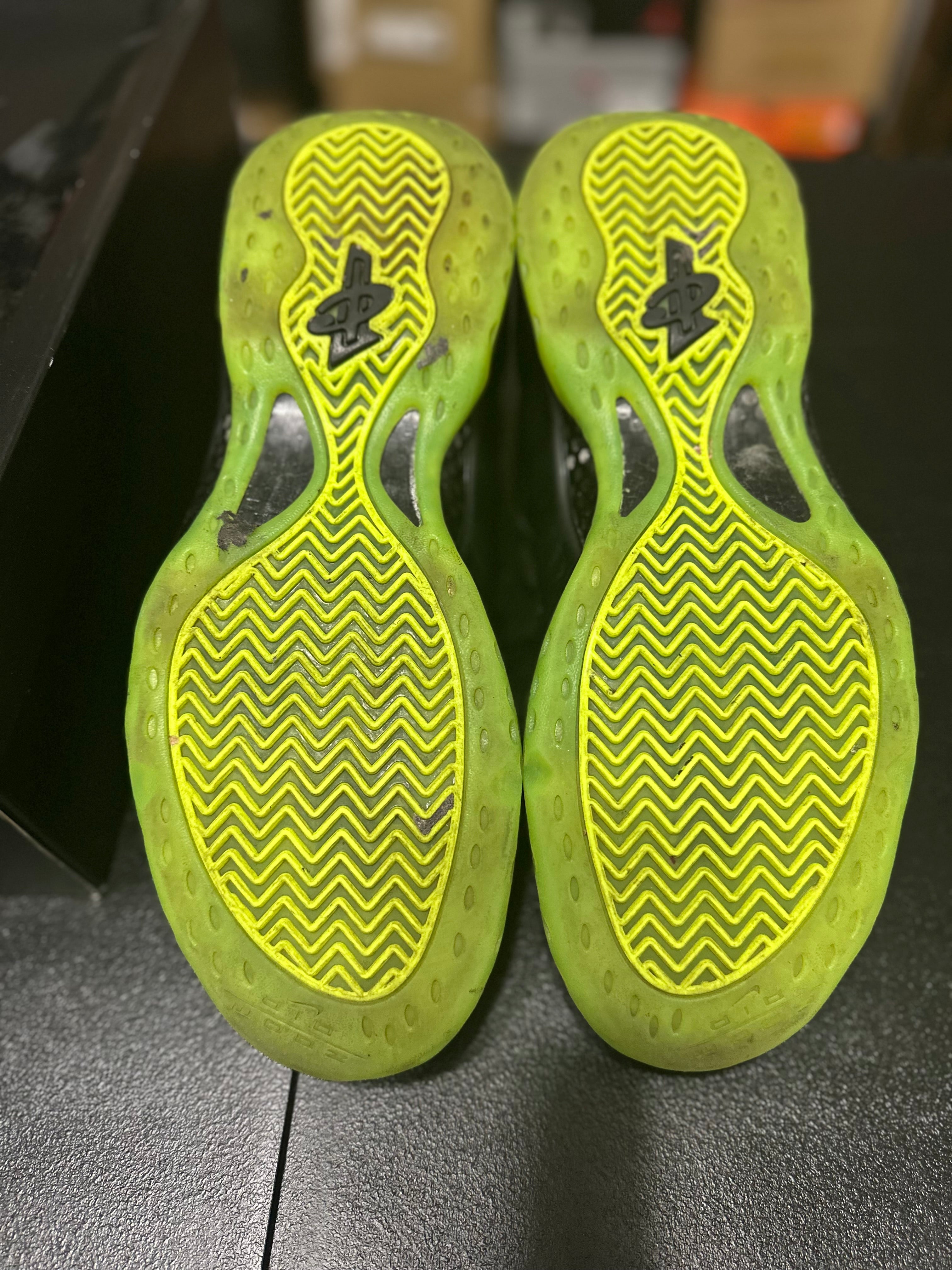 Size 11 - Air foamposite one black volt