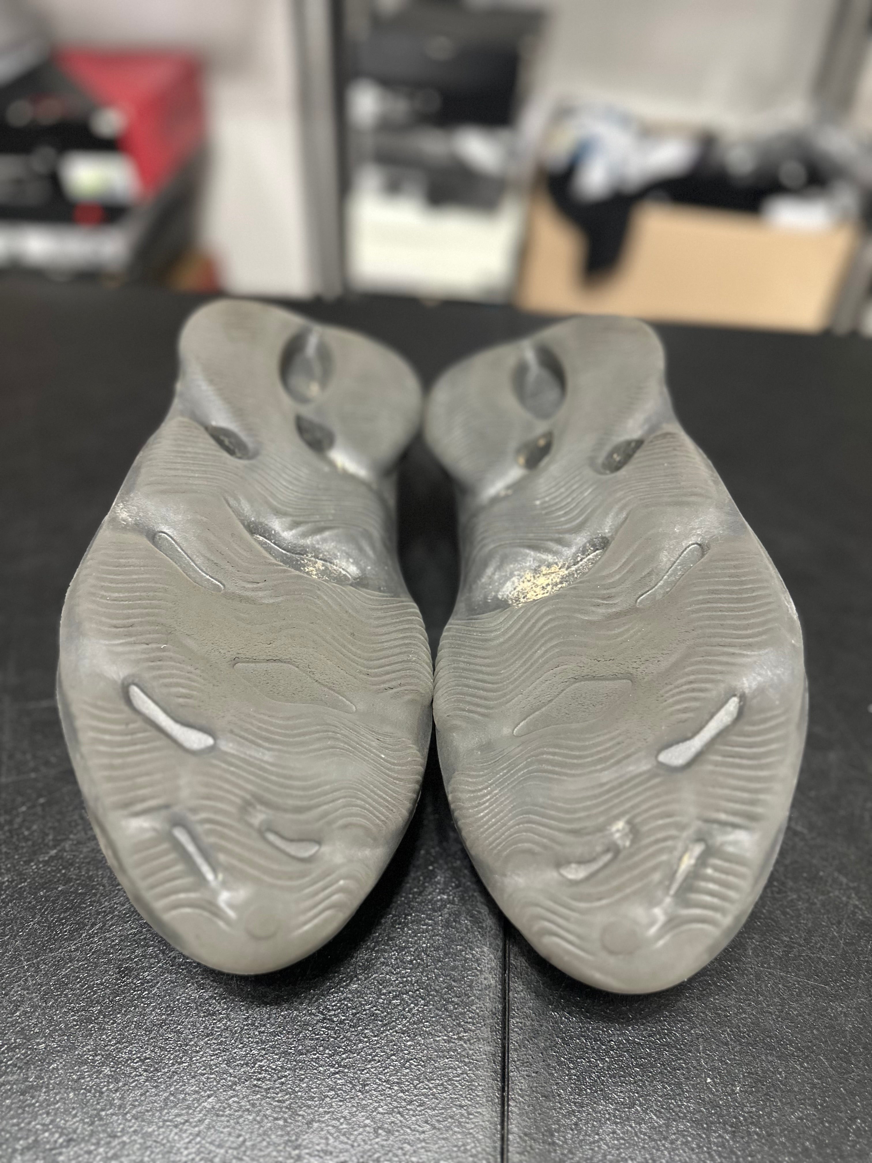 Size 13 - foam rnnr onyx