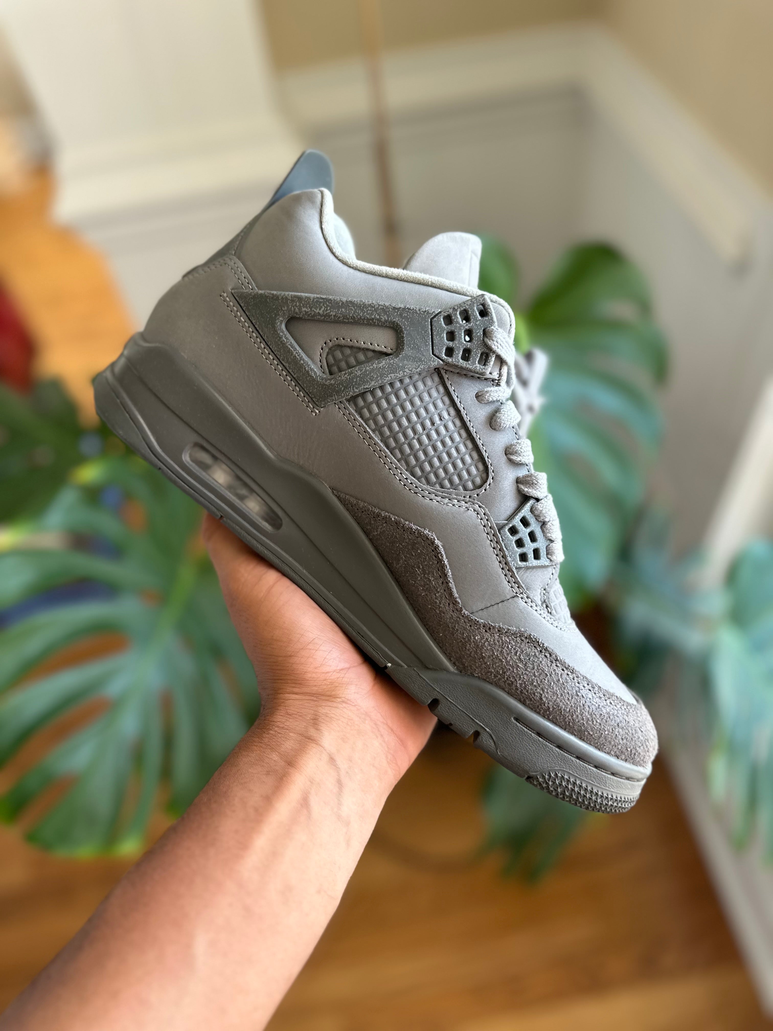 Size 10 - J4 wet cement