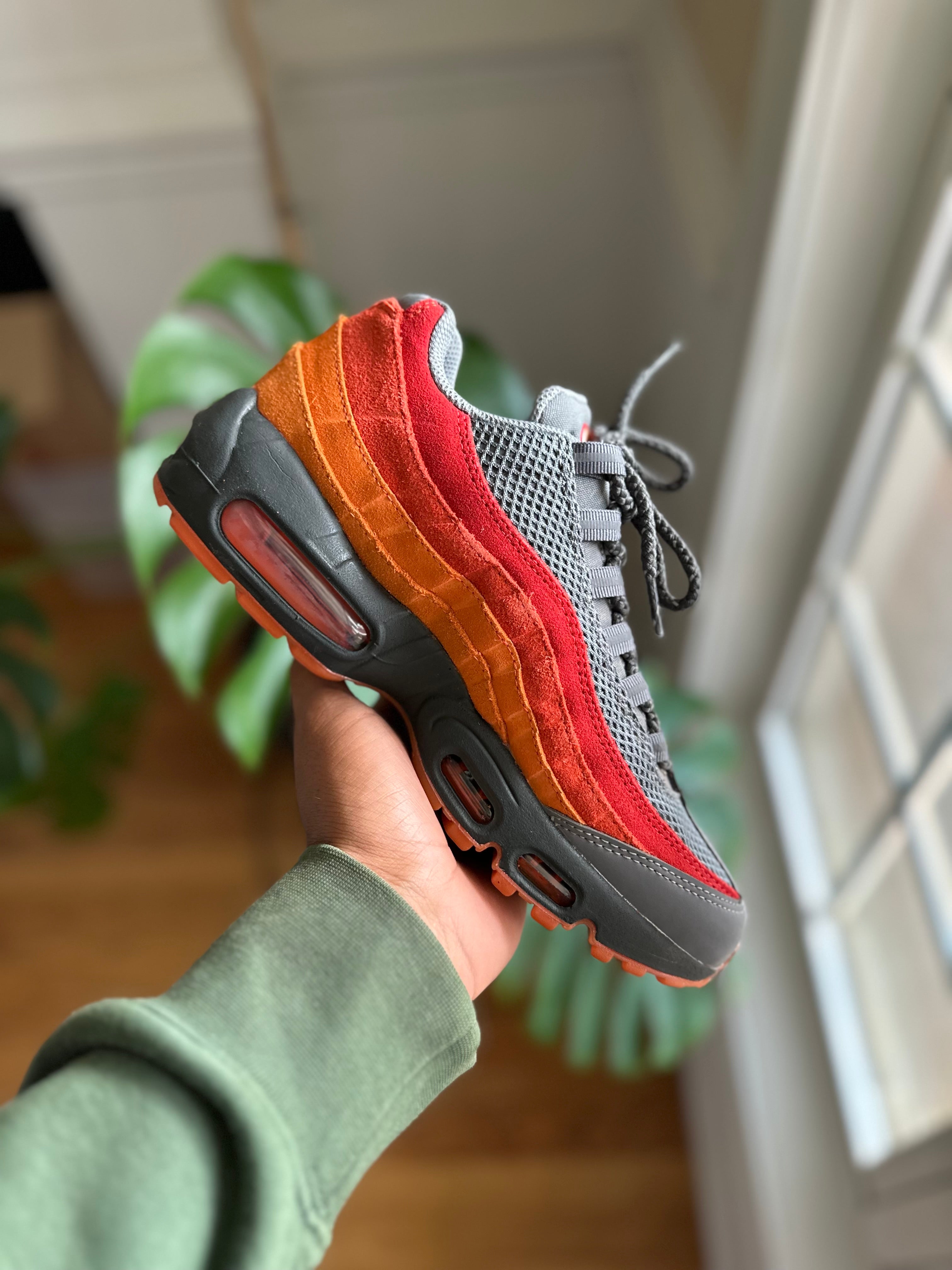 Size 6 - Nike air max 95 PRM