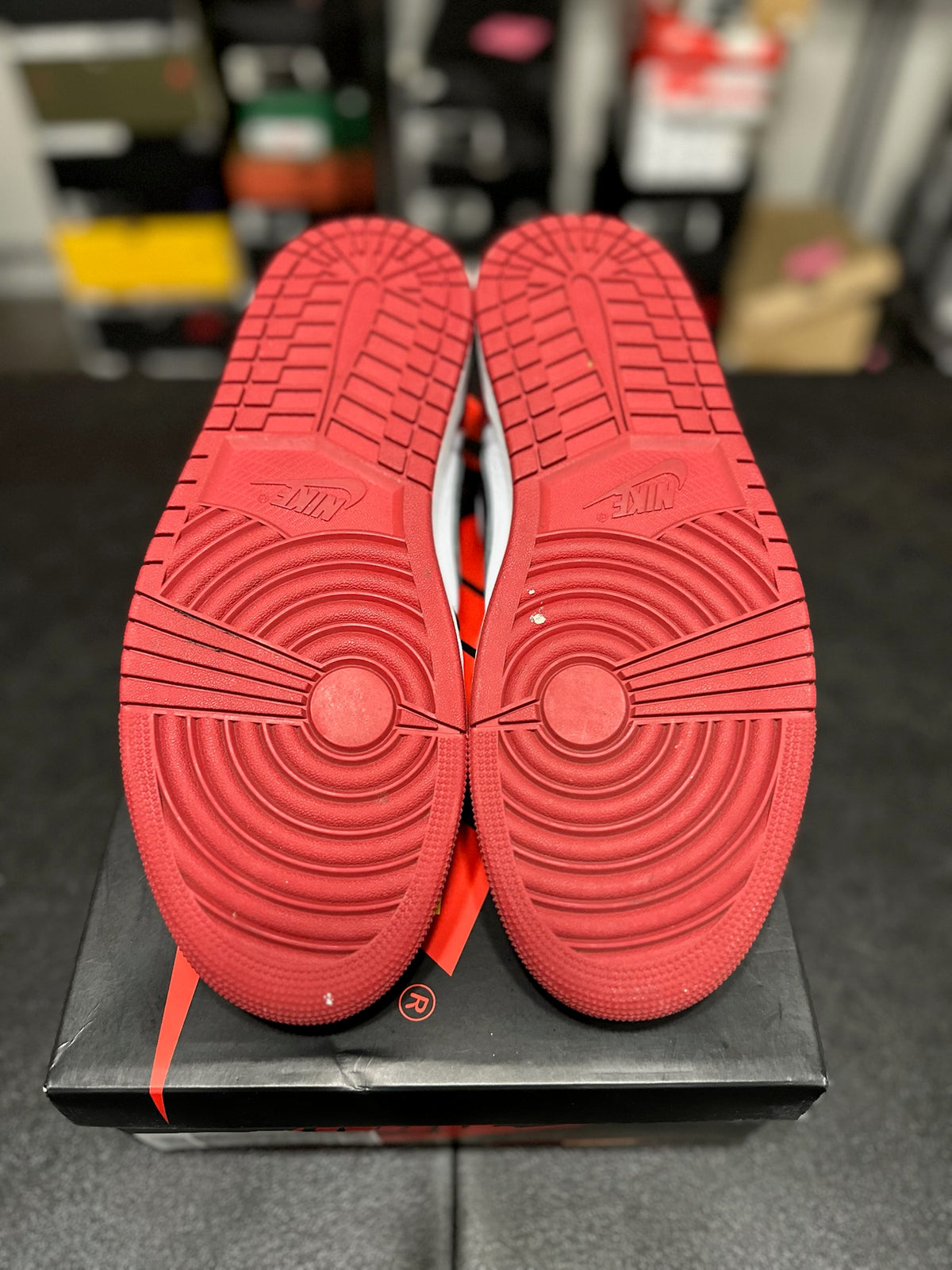 Size 10.5 - J1 Low Black Toe