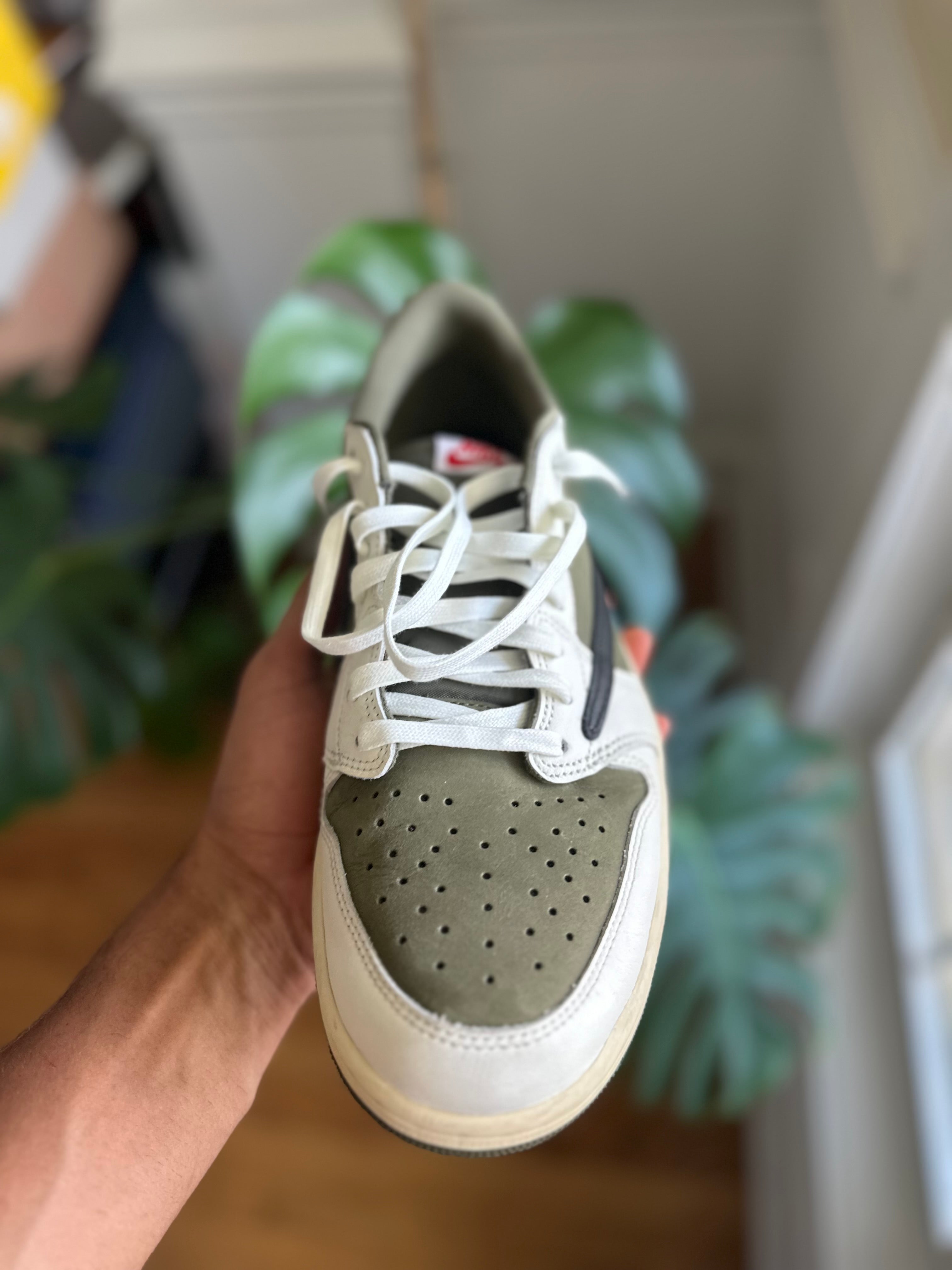 Size 11.5 - J1 low Travis medium olive