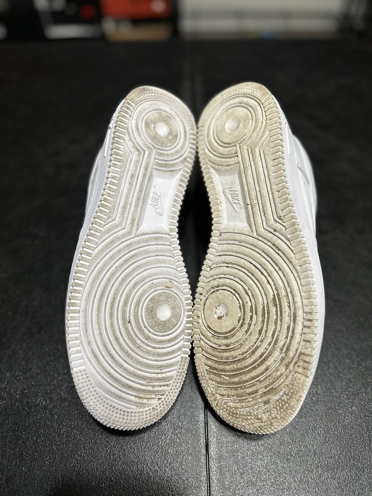 Size 11 - af 1 low ‘07 white