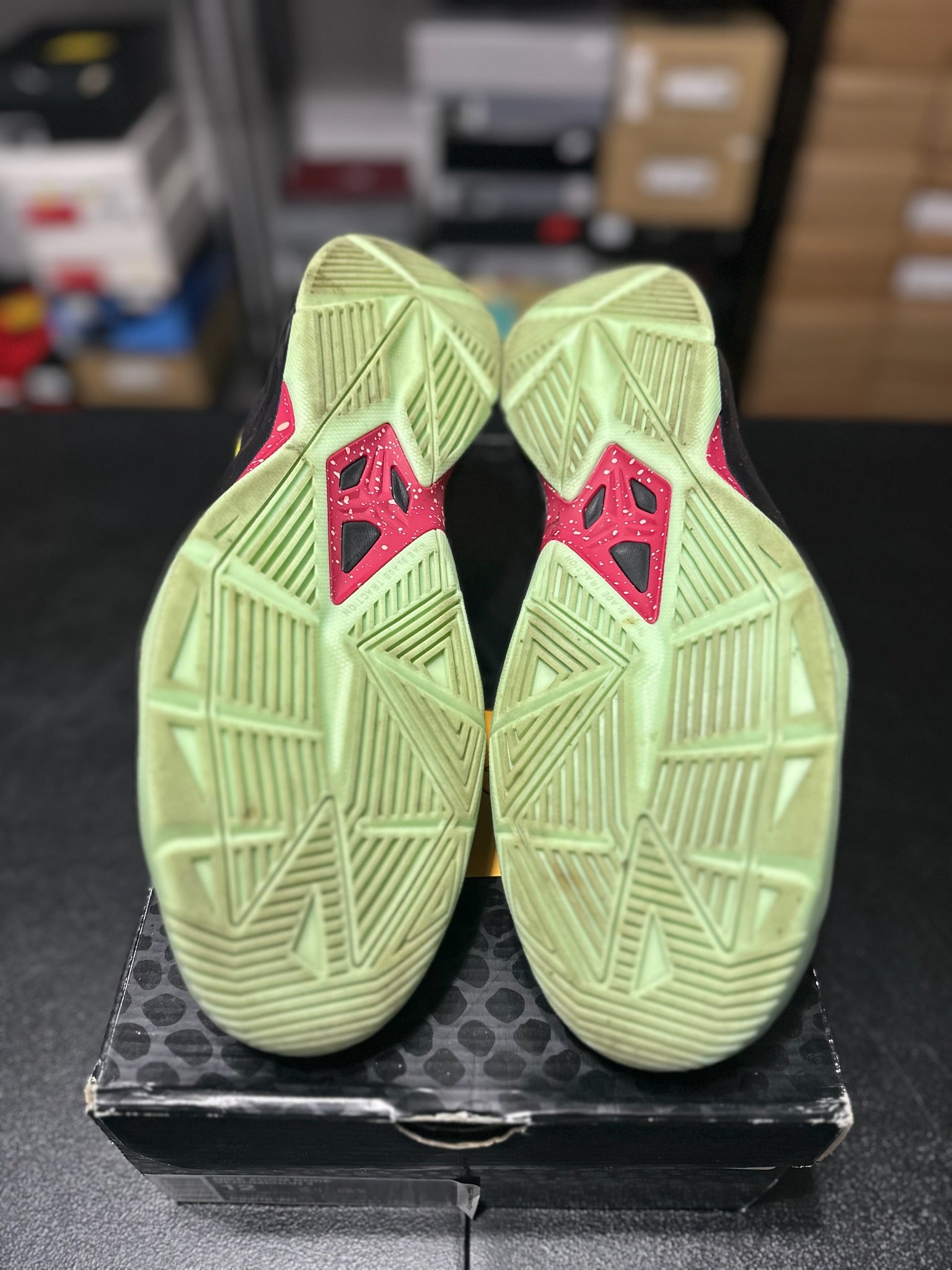 Size 12 - Kobe Venomenon 4 Glow in the Dark