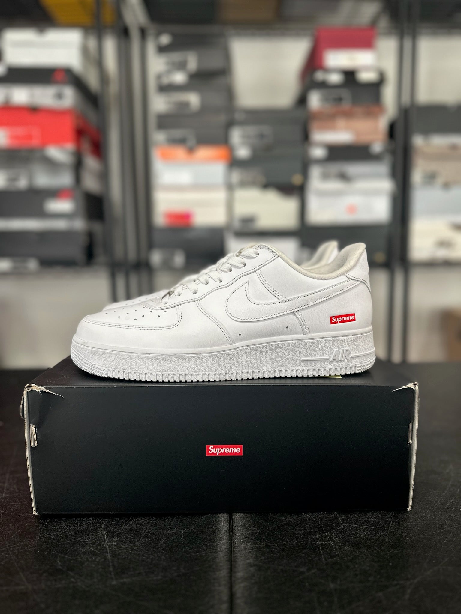 Size 10 - AF 1 Low Supreme White