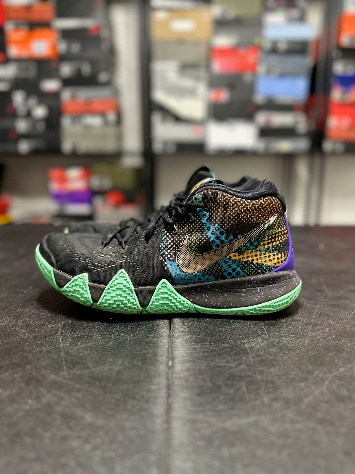 Size 12 - Kyrie 4 mamba mentality
