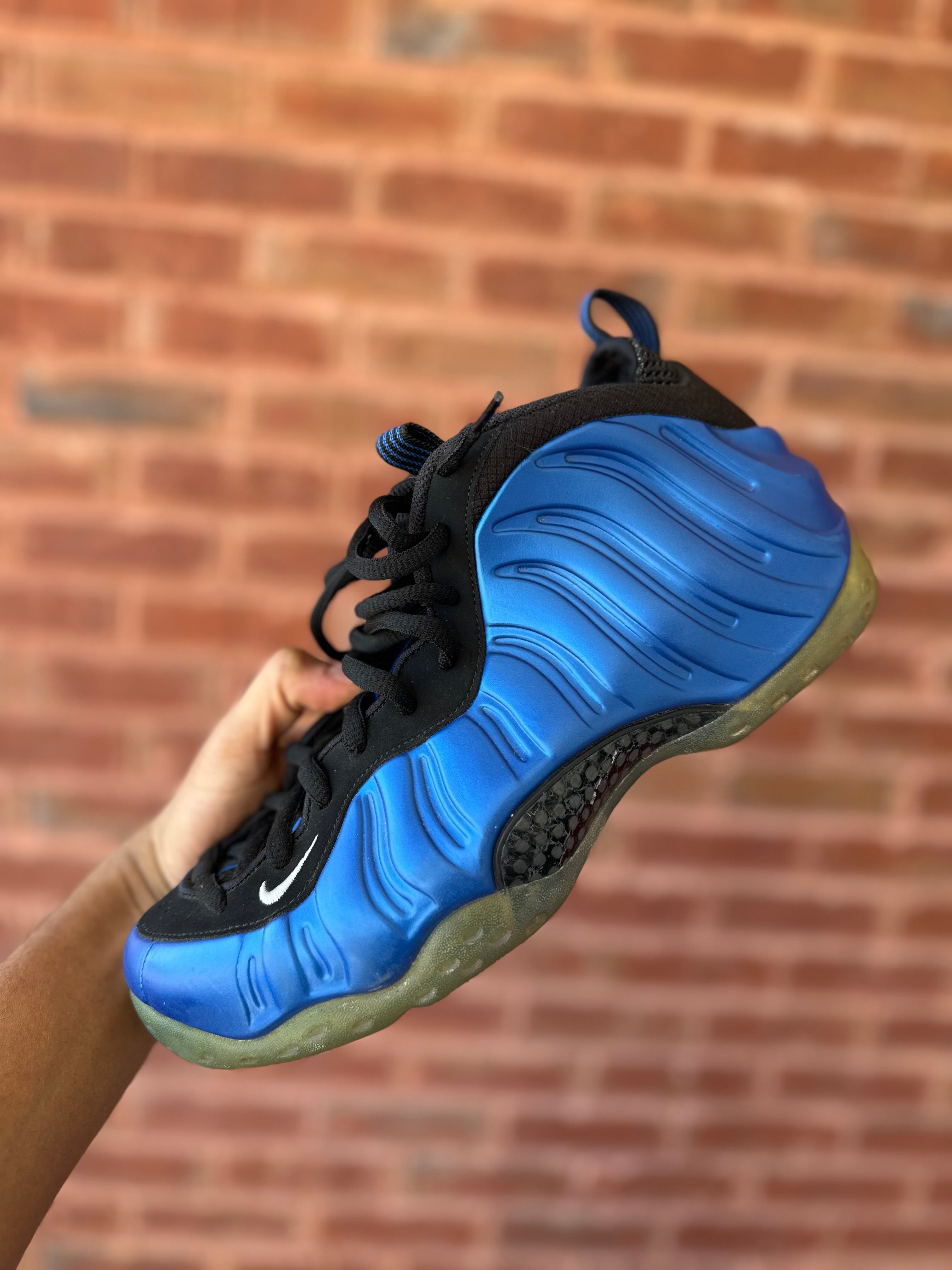 Size 9.5 - Air foamposite one XX royal