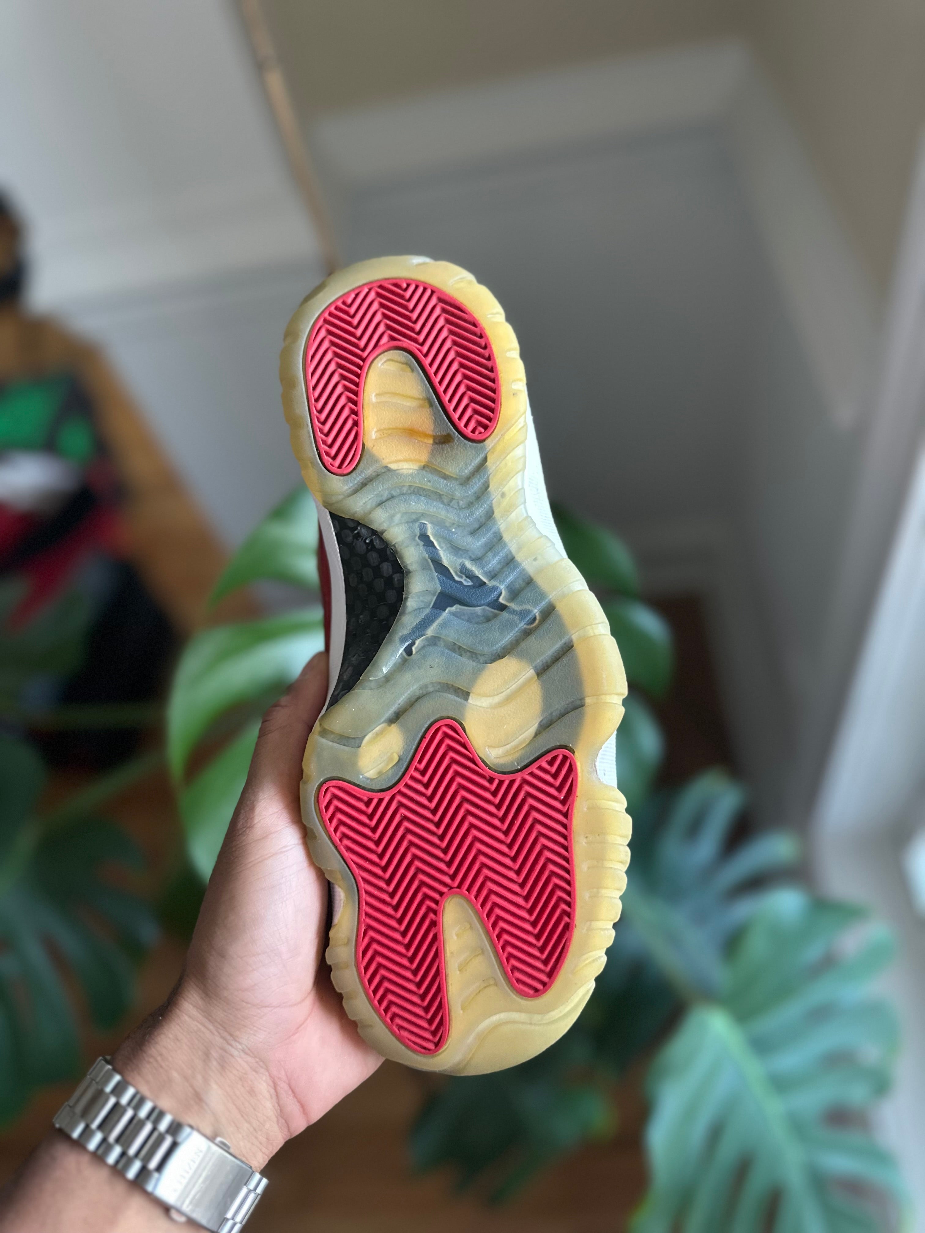 Size 8.5 - J11 win like 96
