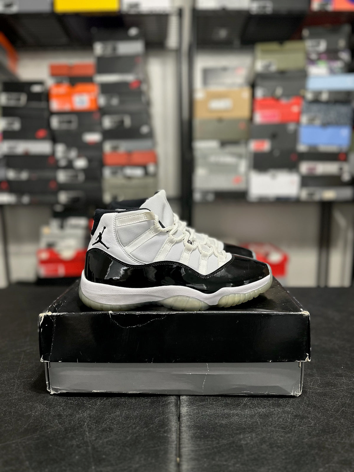 Size 8.5 - j11 concord