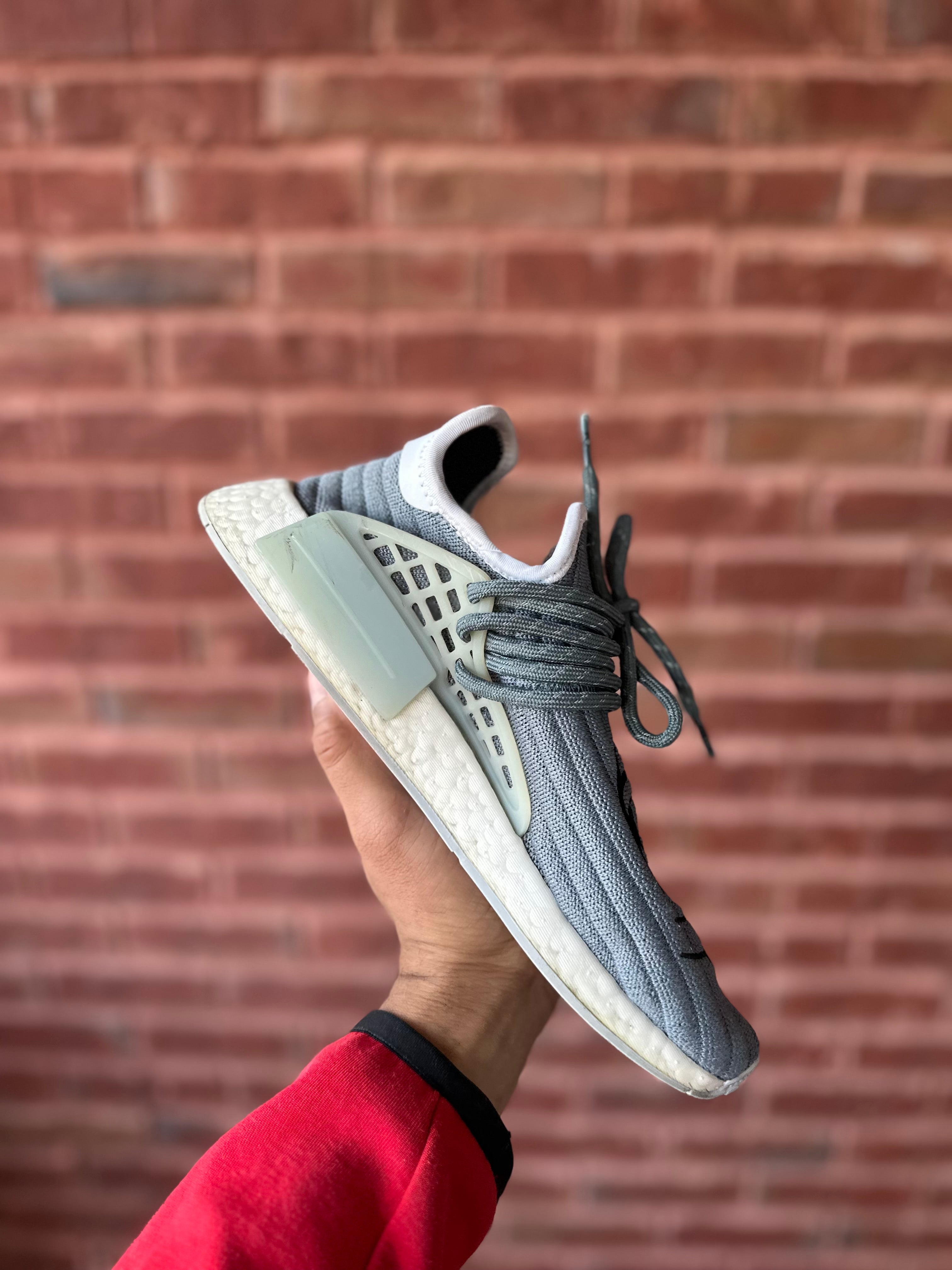 Size 7 - Human race astronaut