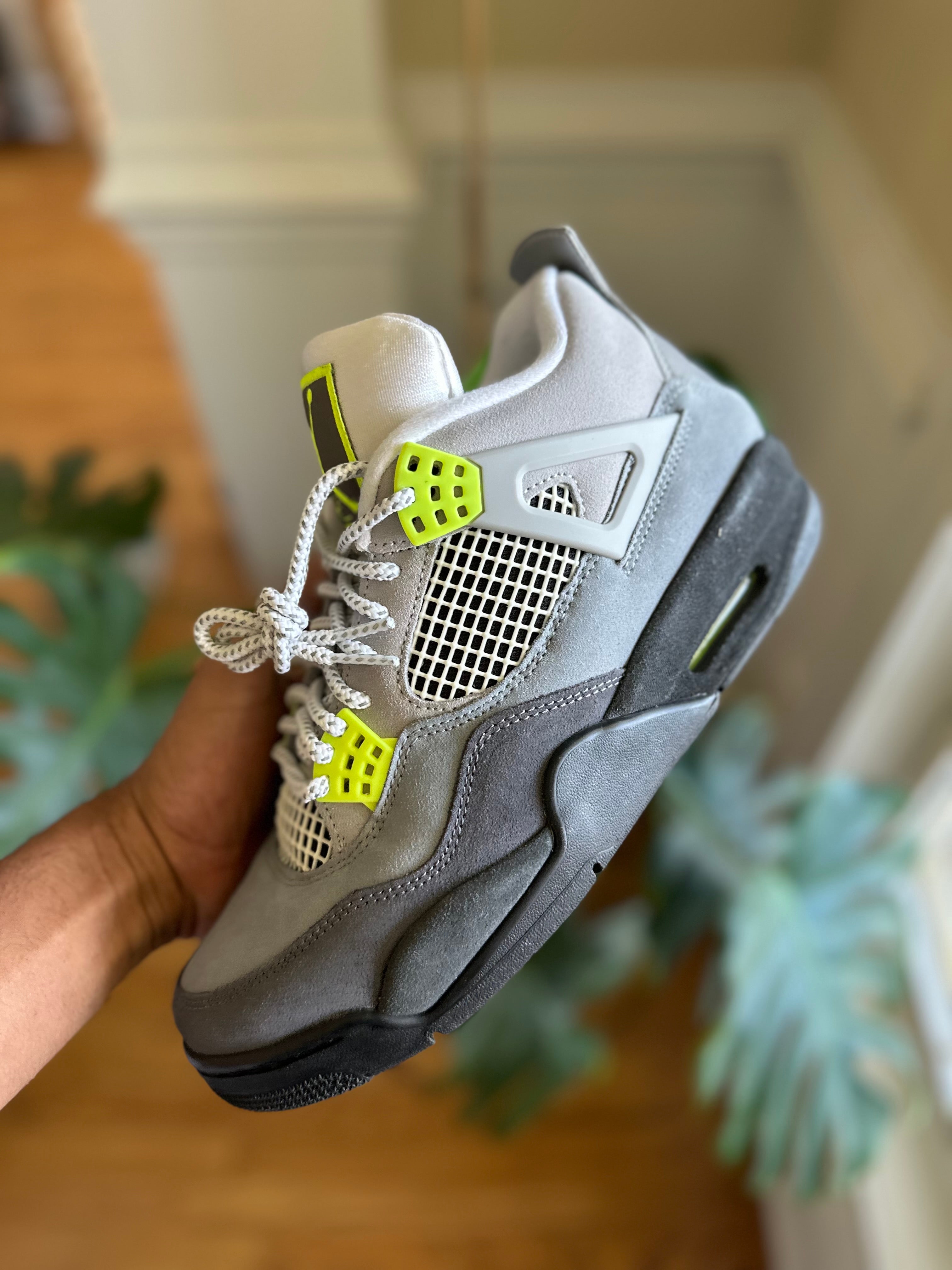 Size 9 - J4 neon se