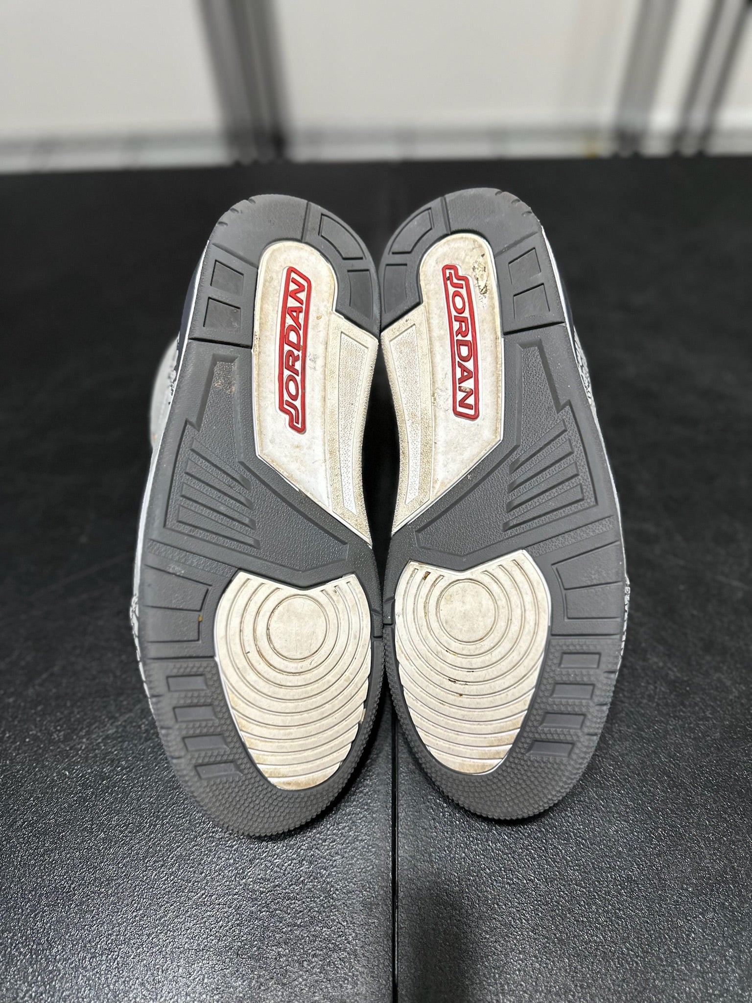 Size 9.5 - J3 Cool Grey