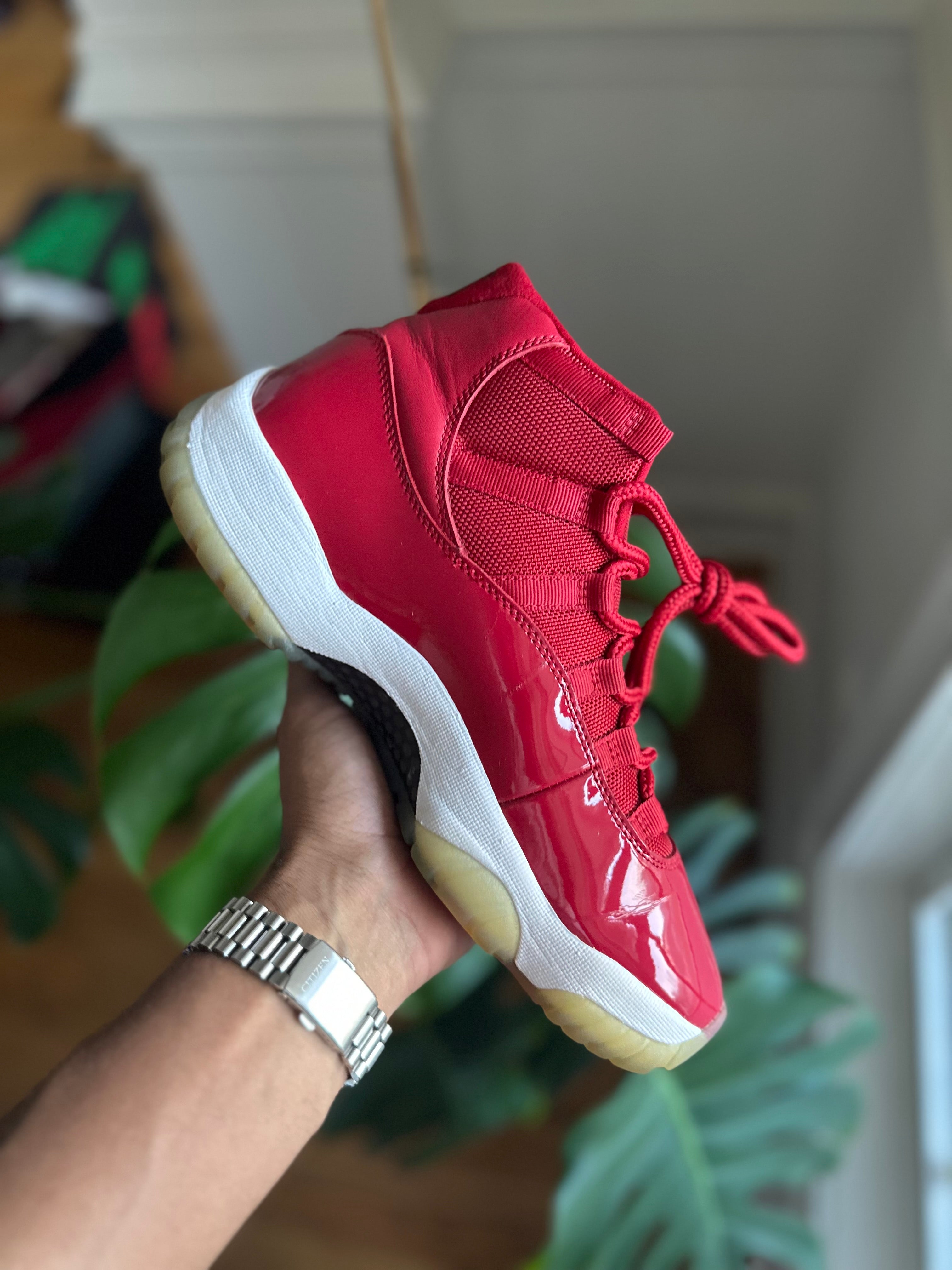 Size 8.5 - J11 win like 96