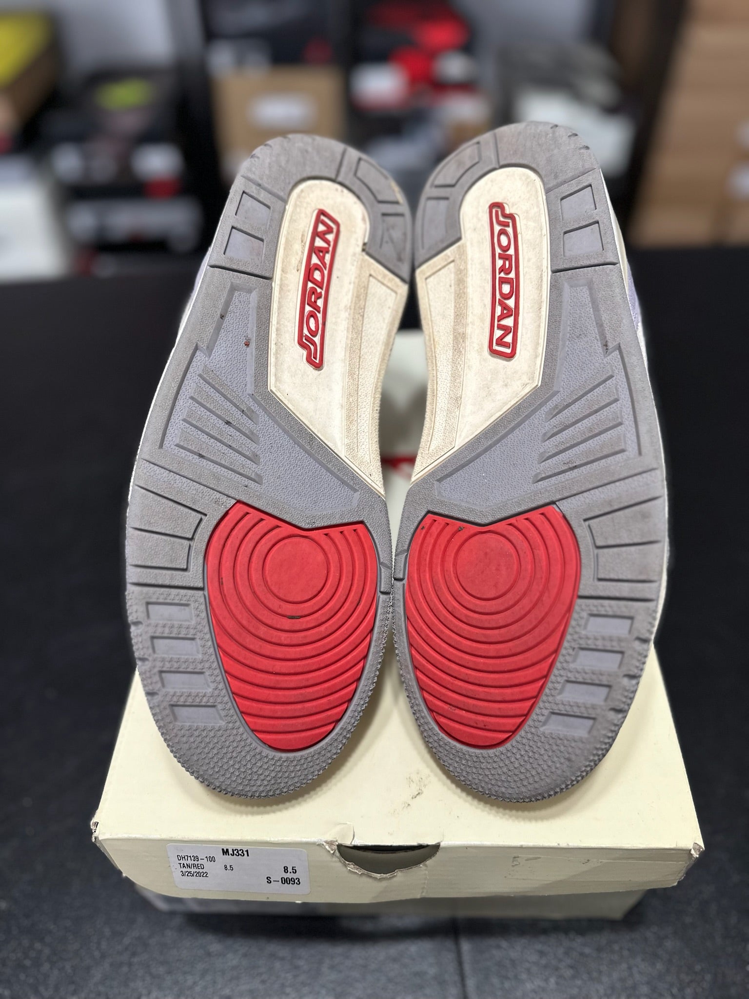 Size 8.5 - J3 Muslin