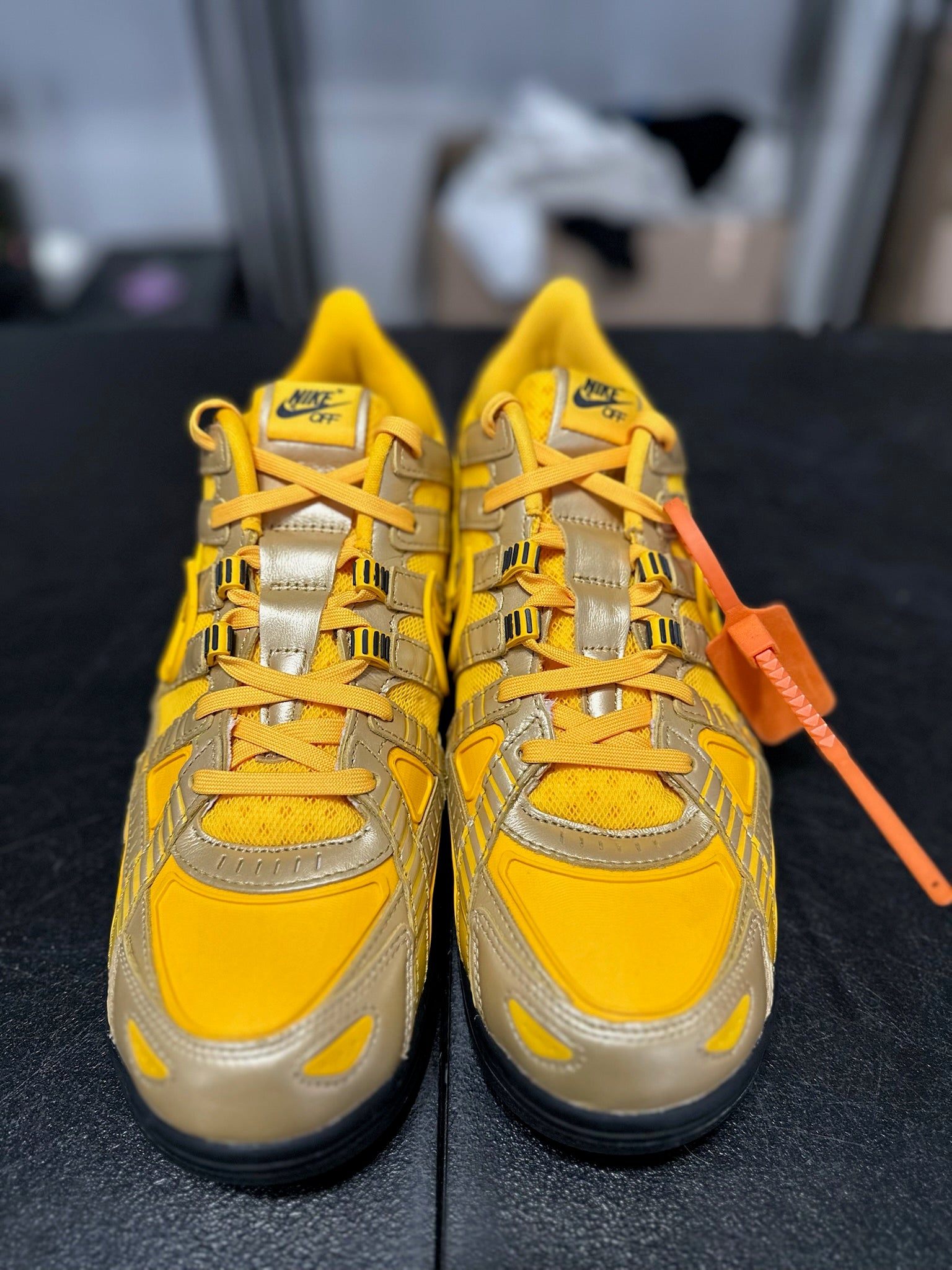 Size 12 - Air Rubber Dunk Off White University Gold