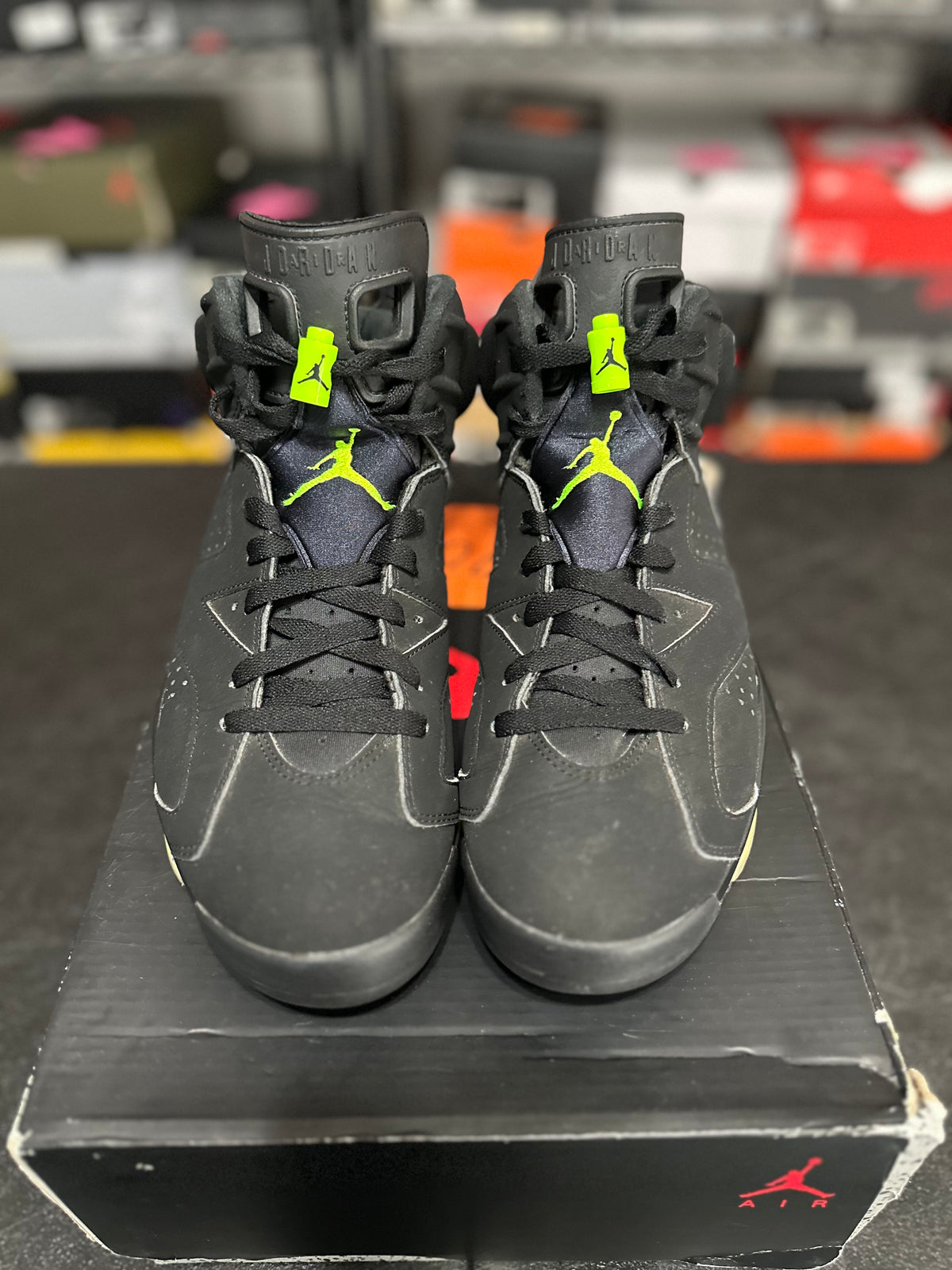 Size 9 - J6 electric green