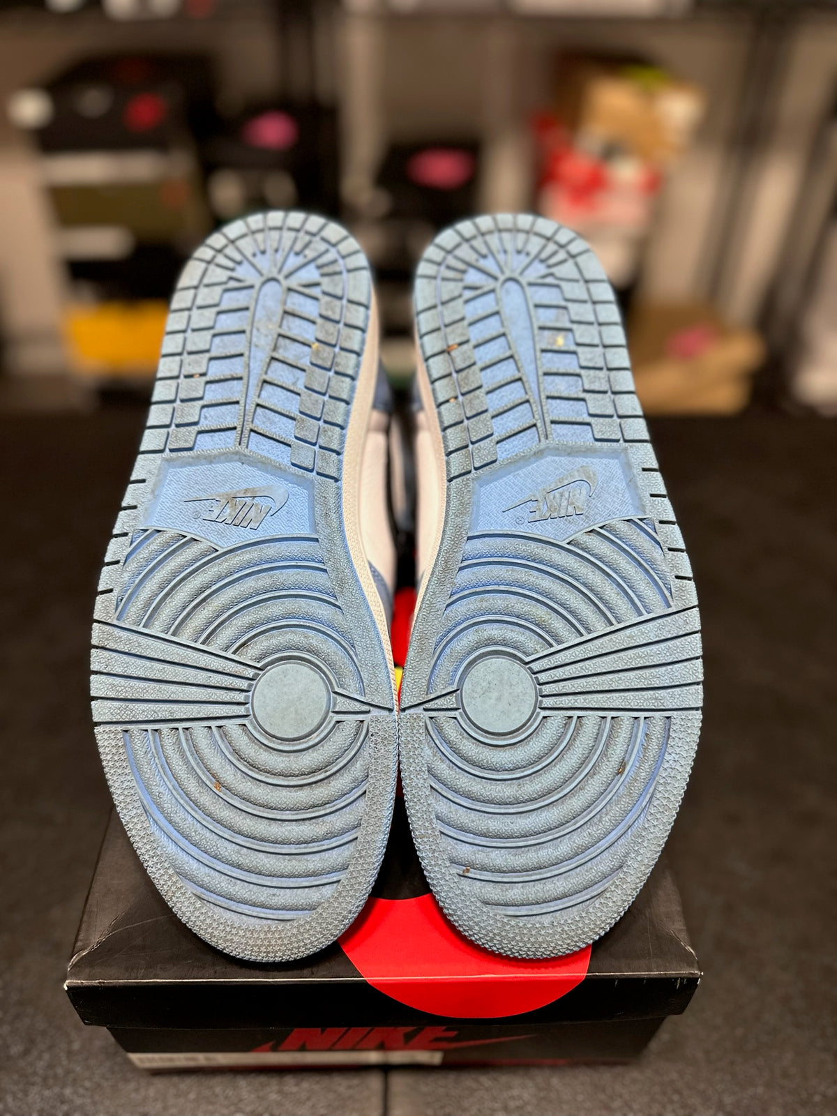 Size 9.5 - J1 High University Blue