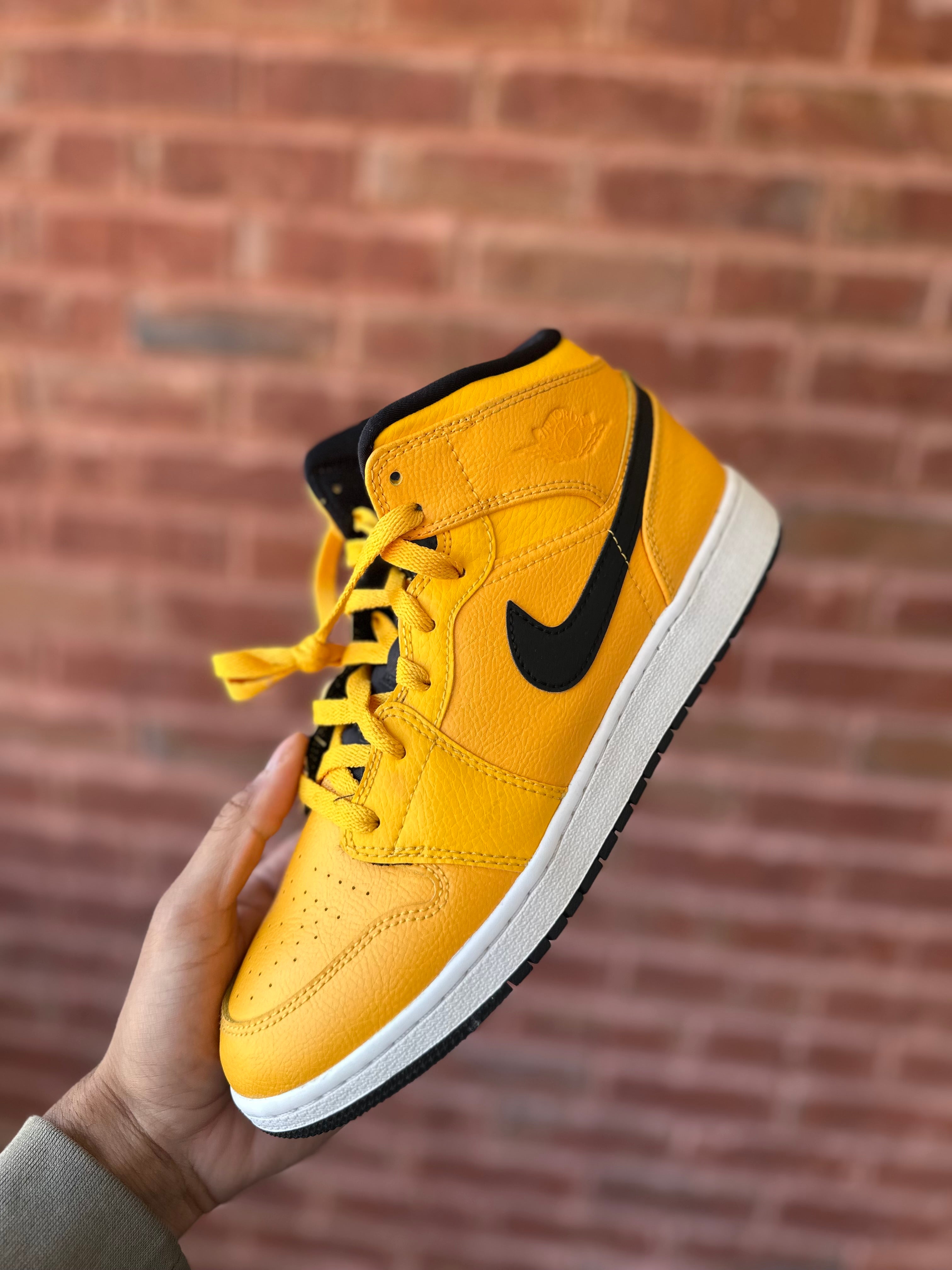 Size 7y - J1 mid university Gold