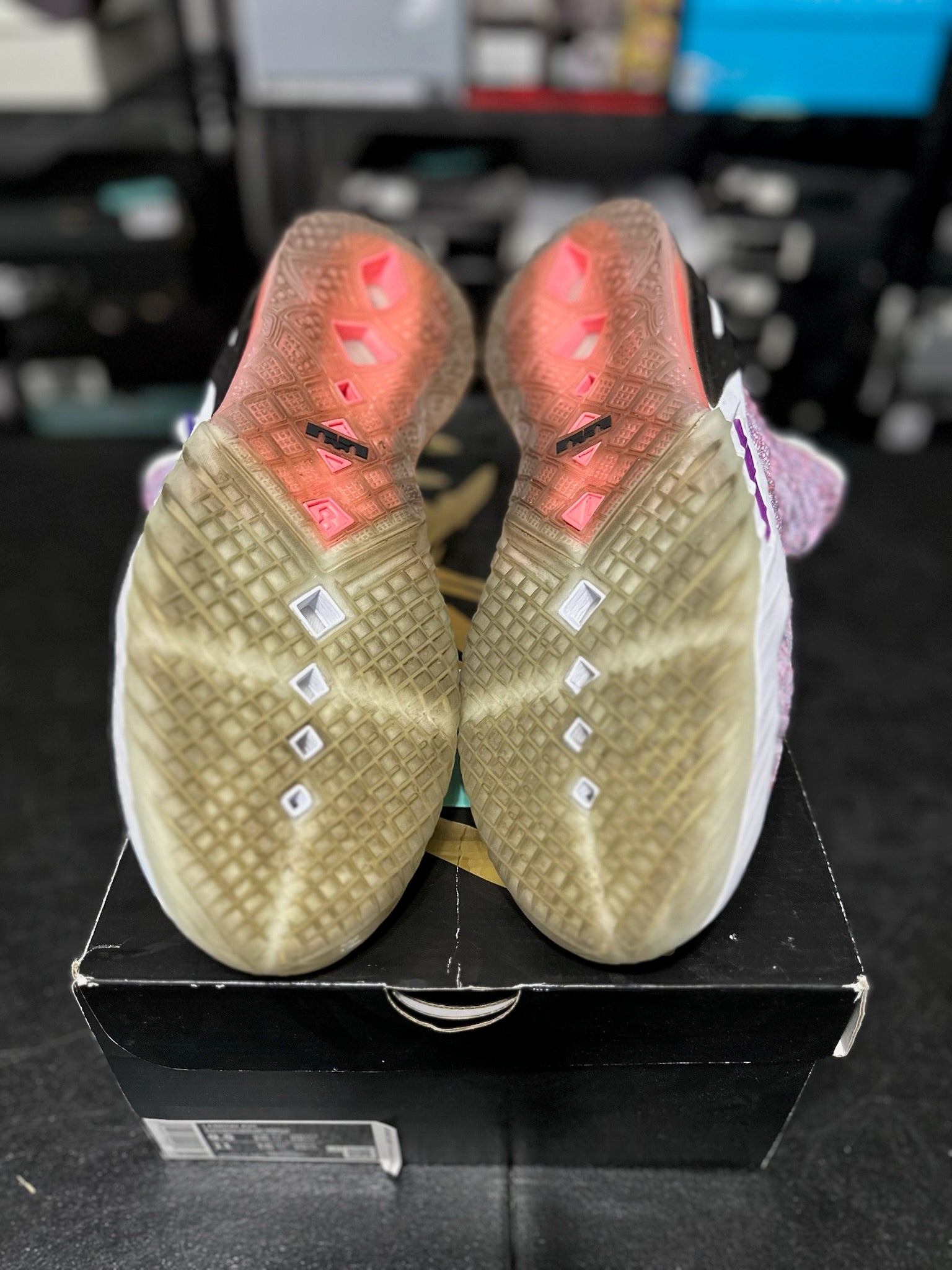 Size 9.5 - LeBron 18 Graffiti