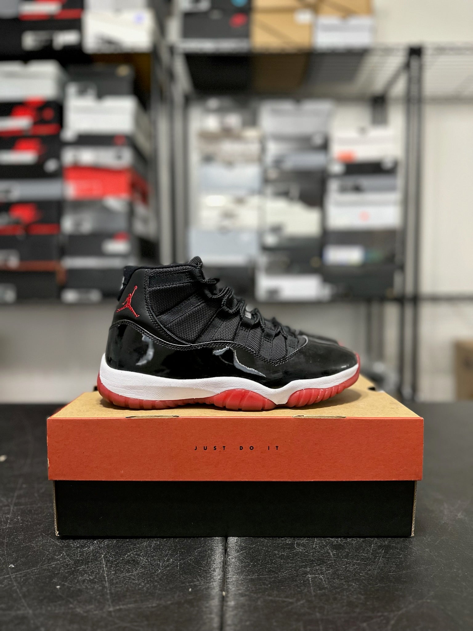 Size 8 - J11 Playoffs Bred