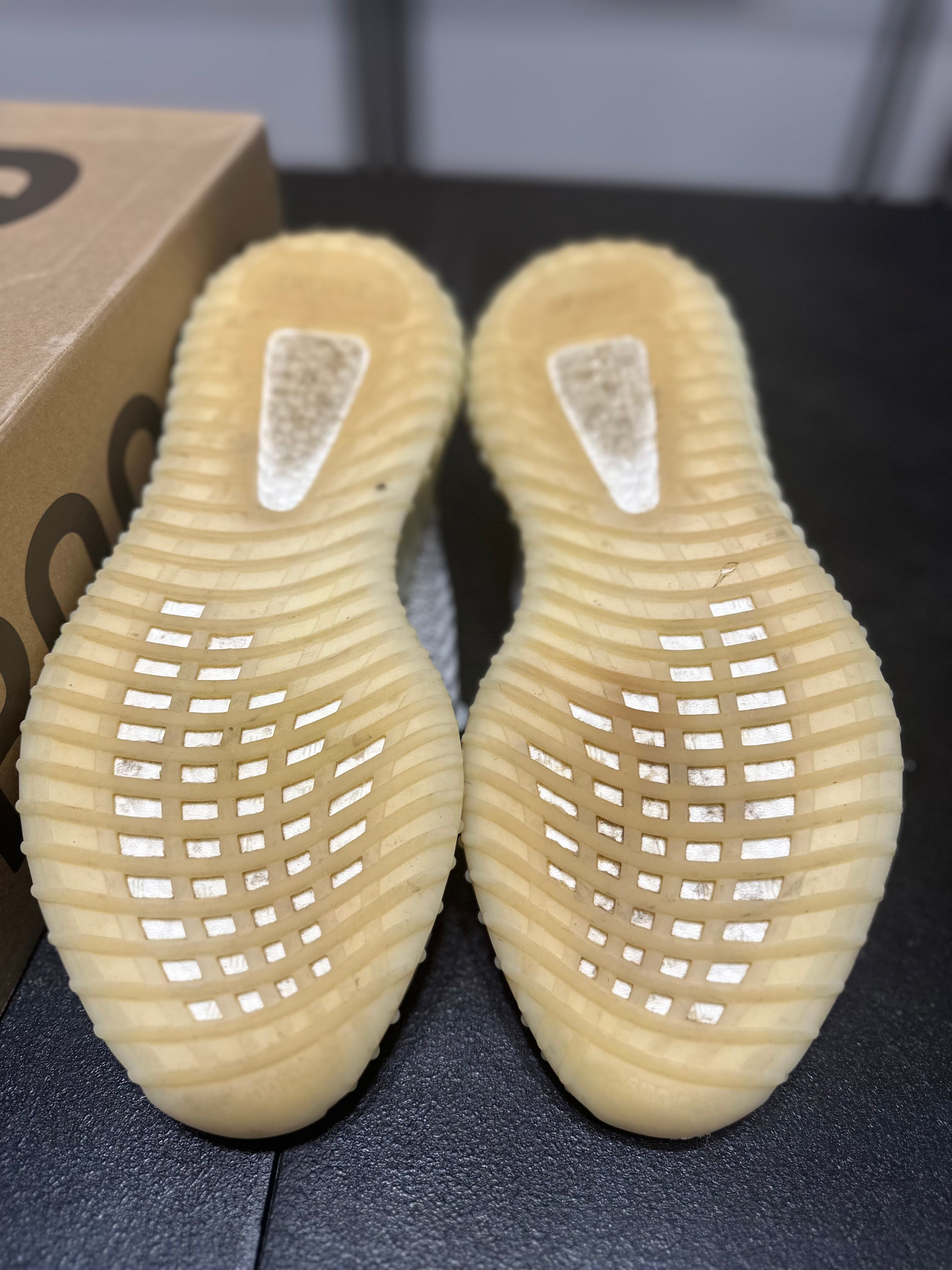 Size 9.5 - YZY 350 static