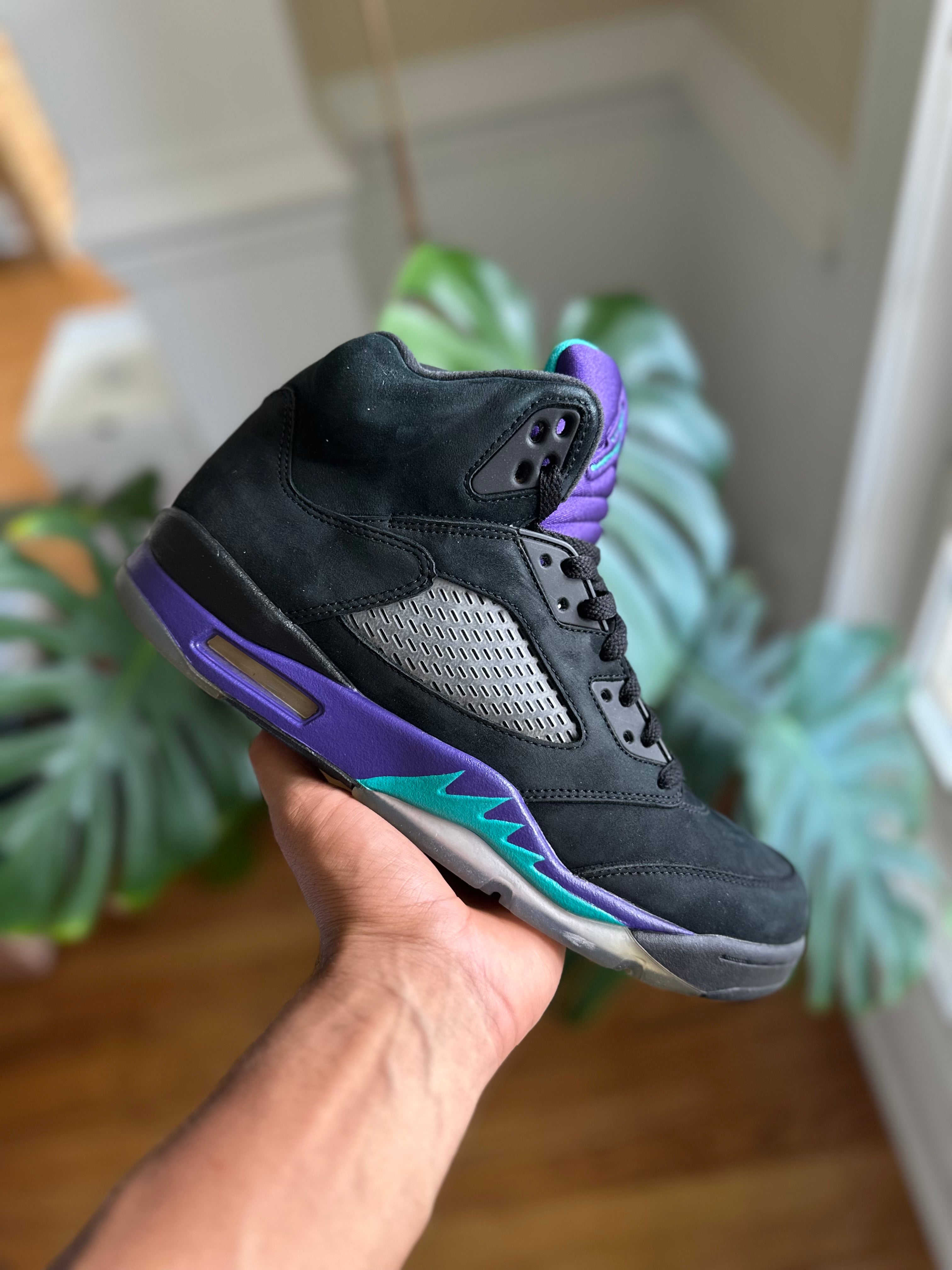 Size 10.5 - J5 black grape