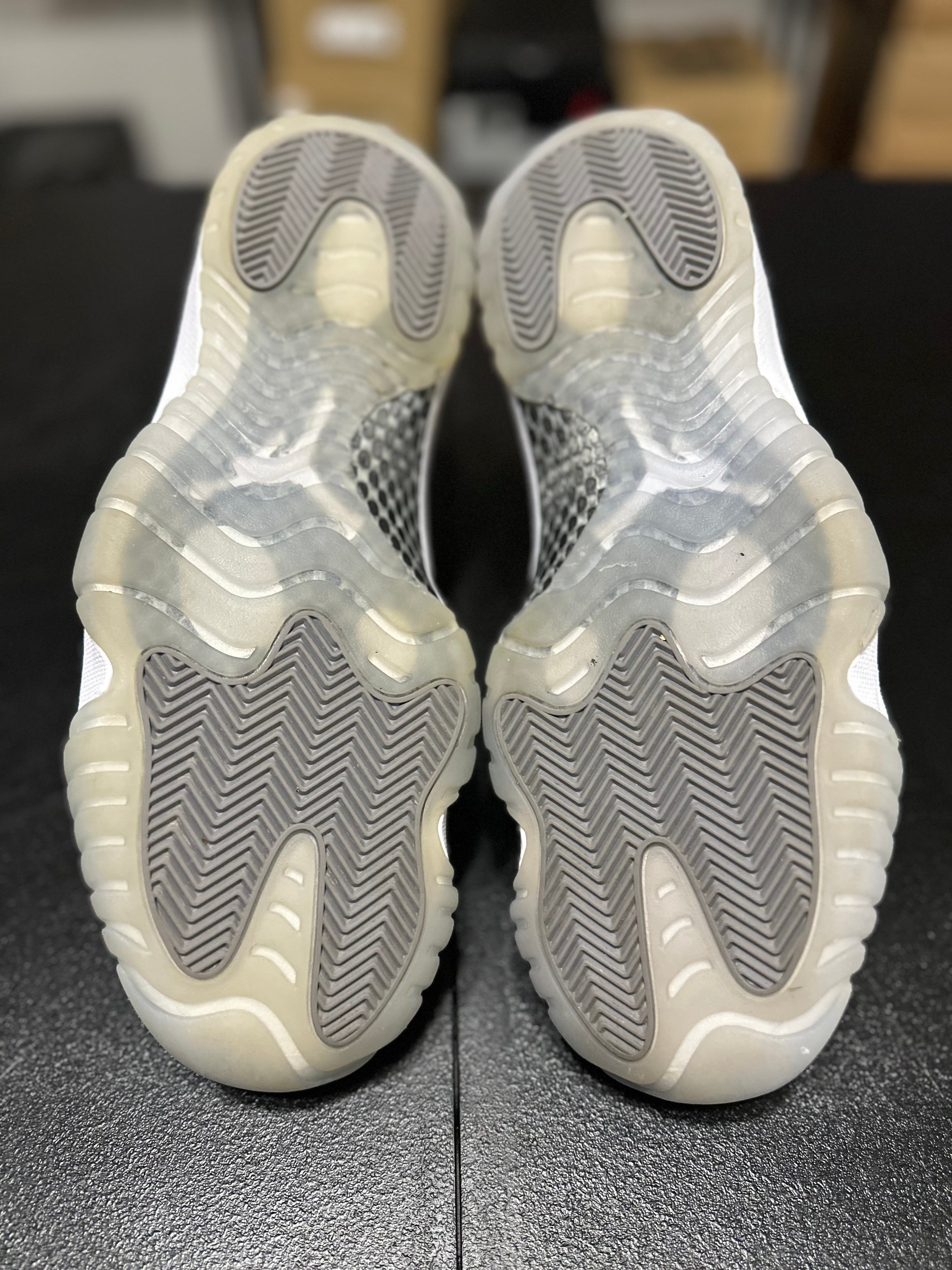 Size 11.5 - J11 cool grey