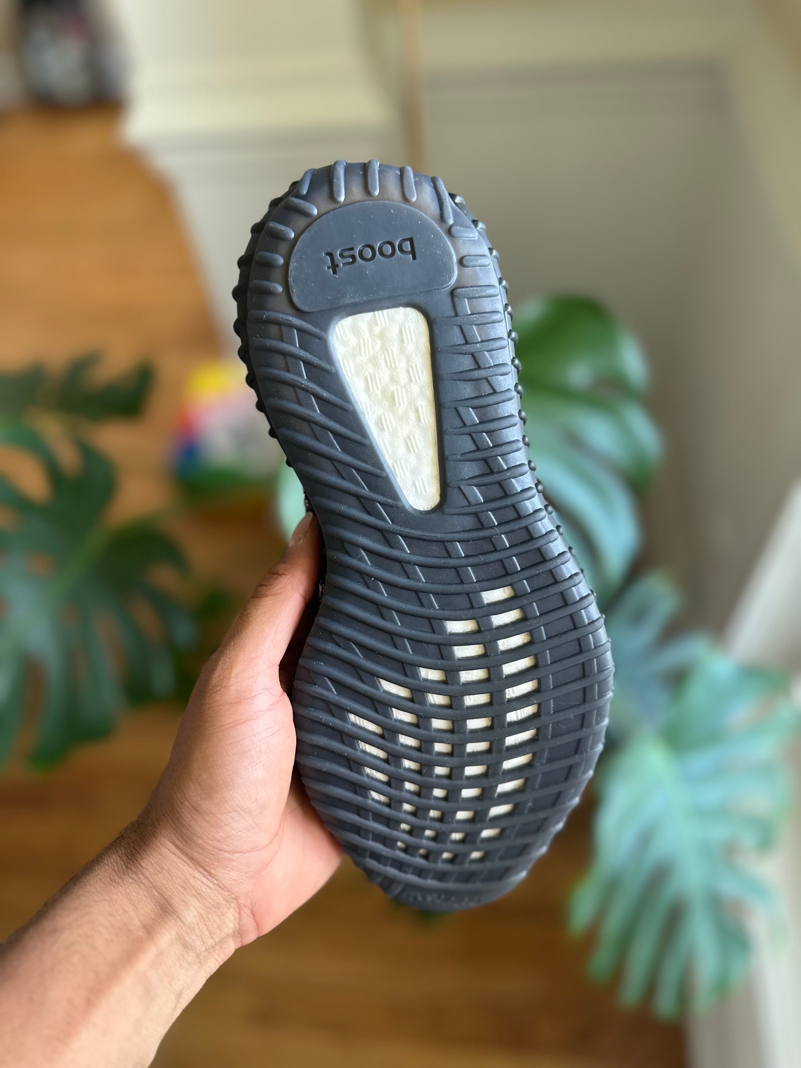 Size 7 - YZY 350 yeichel no box