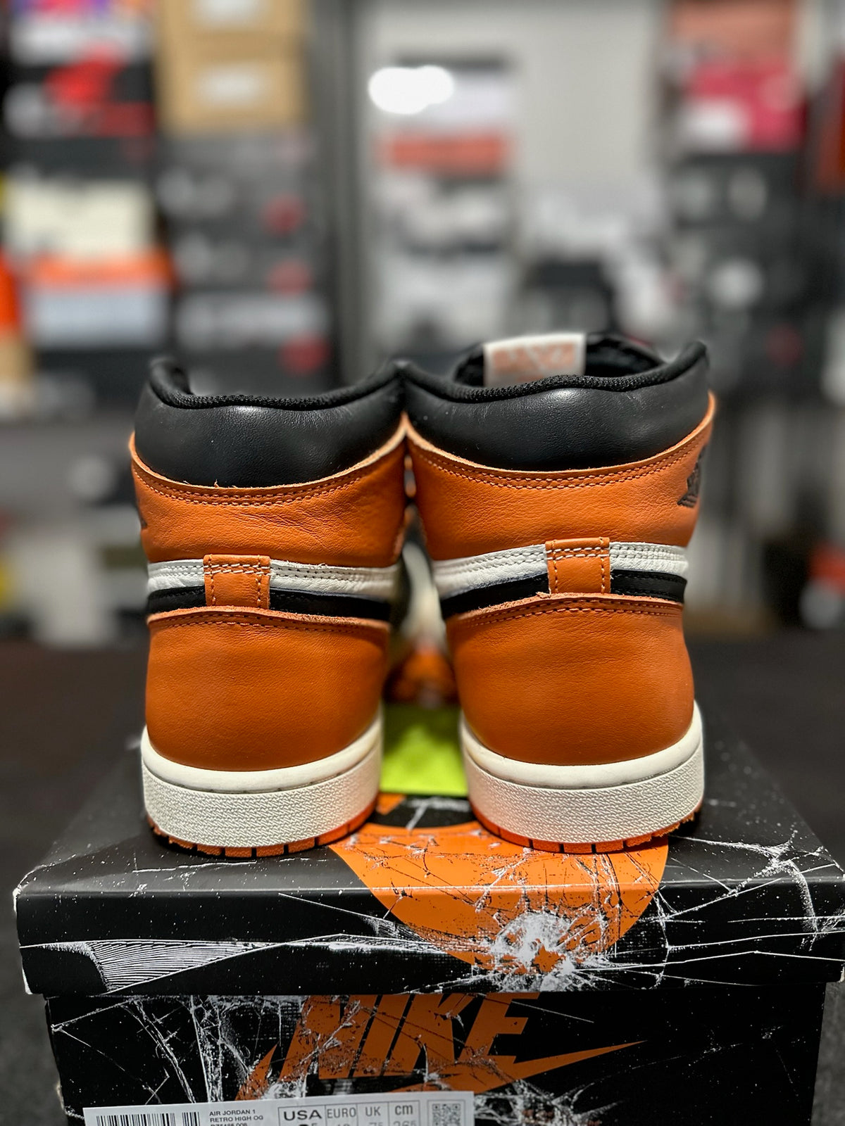 Size 8.5 - j1 high shattered backboard